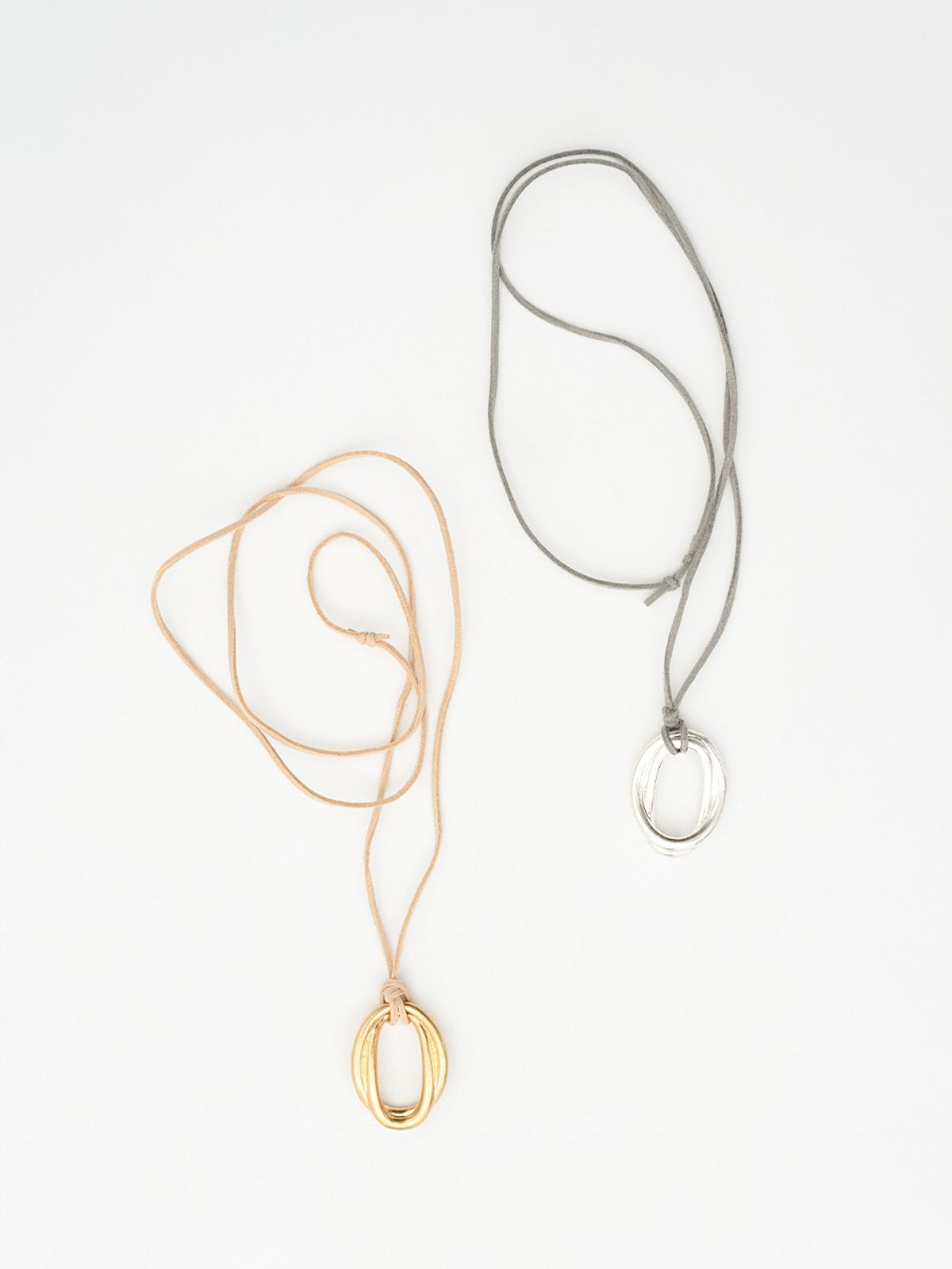 토우트(TOUT) suede leather necklace