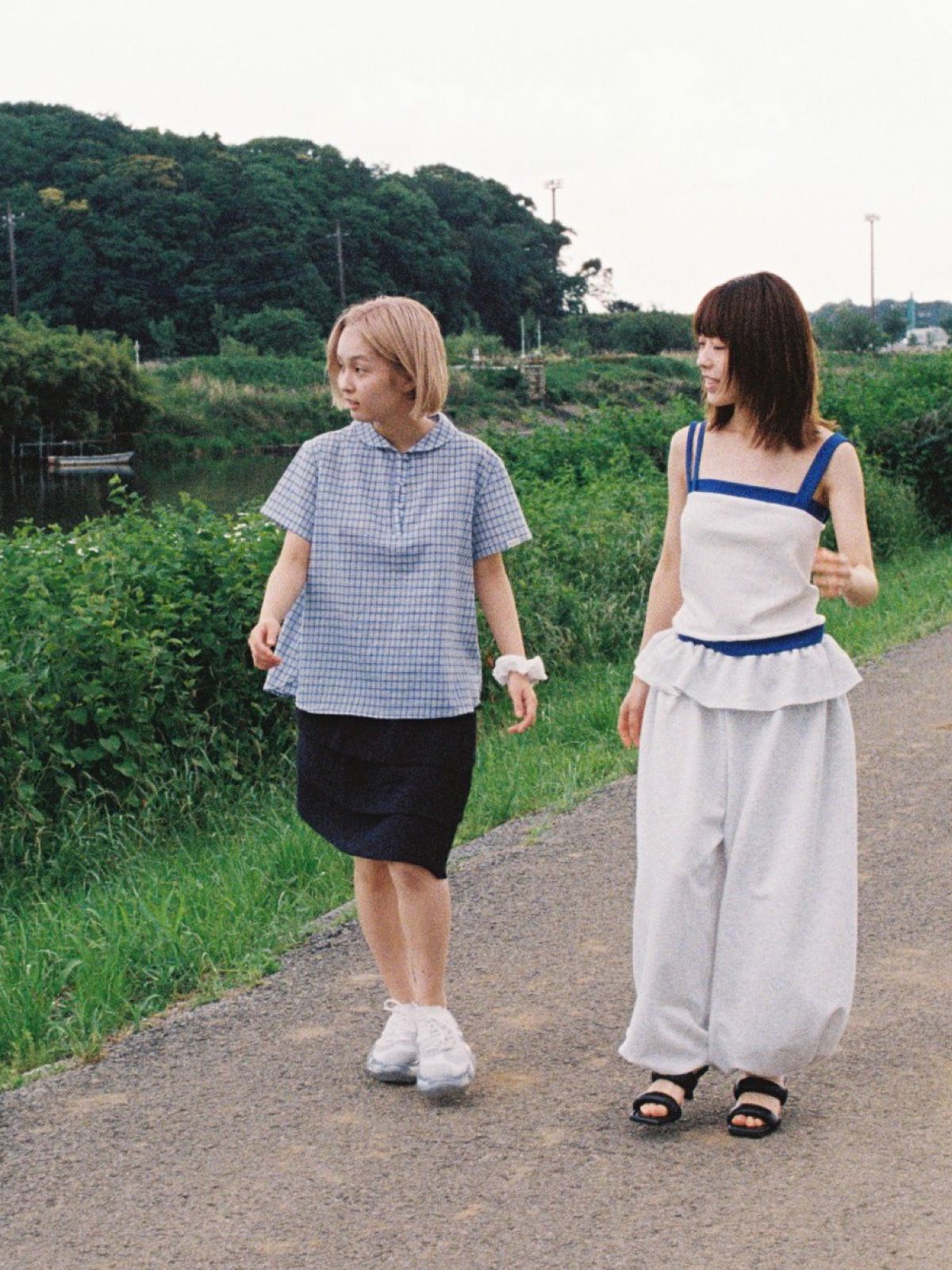 피브스피브스(PEEVES PEEVES) Round Collar Check Blouse / Blue