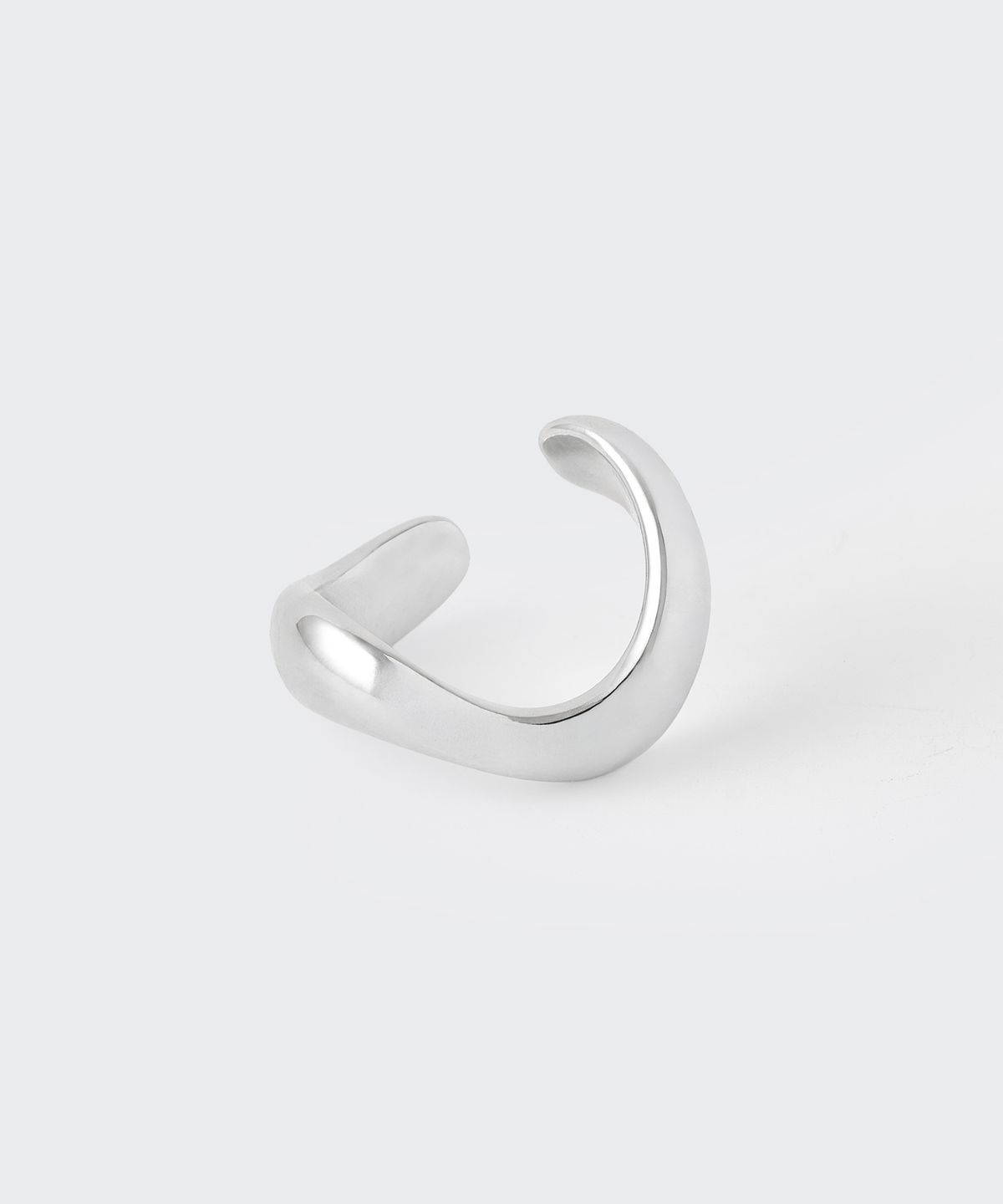 무신사 스탠다드(MUSINSA STANDARD) 웨이브 이어커프 [실버]