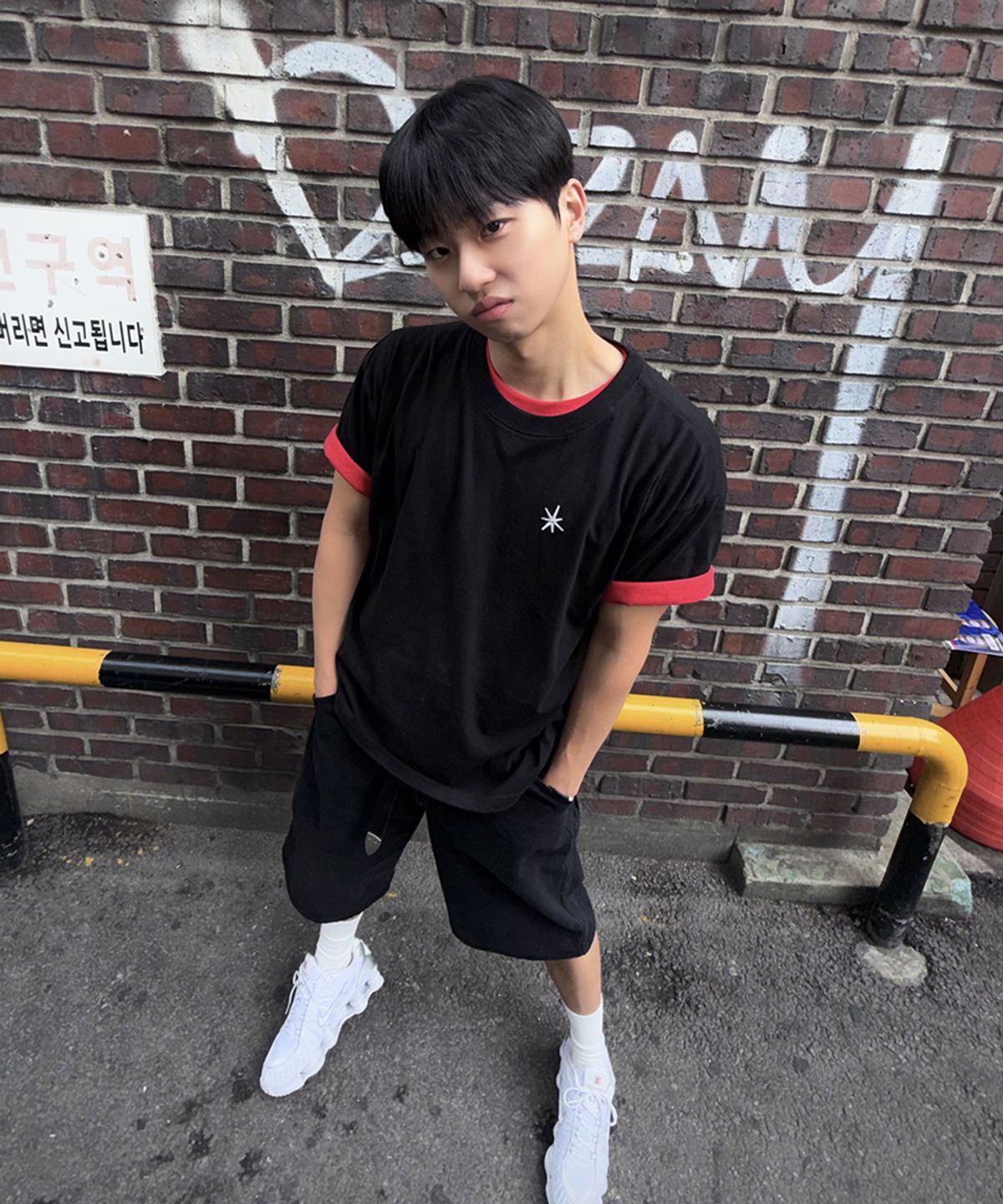 언타이틀 서울(UNTITLED SEOUL) 언타이틀 레이어드 크롭 반팔 블랙