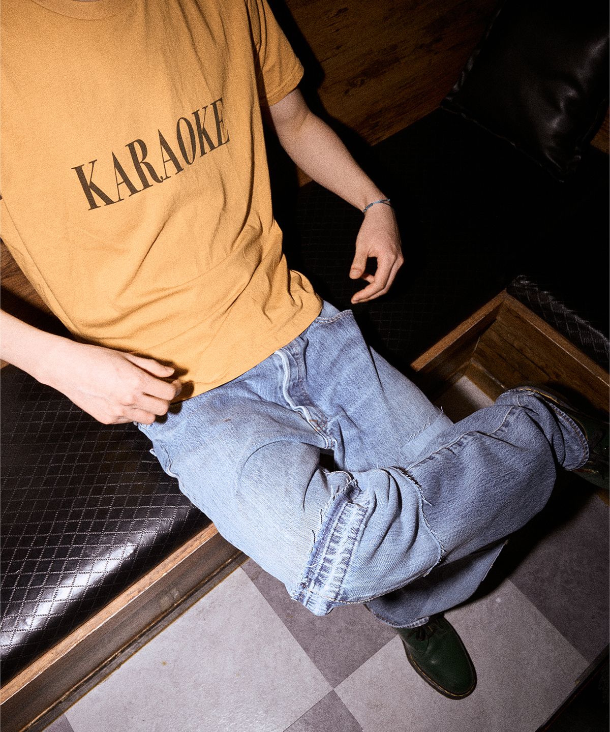 서피스에디션(SURFACE EDITION) KARAOKE T-SHIRT YELLOW