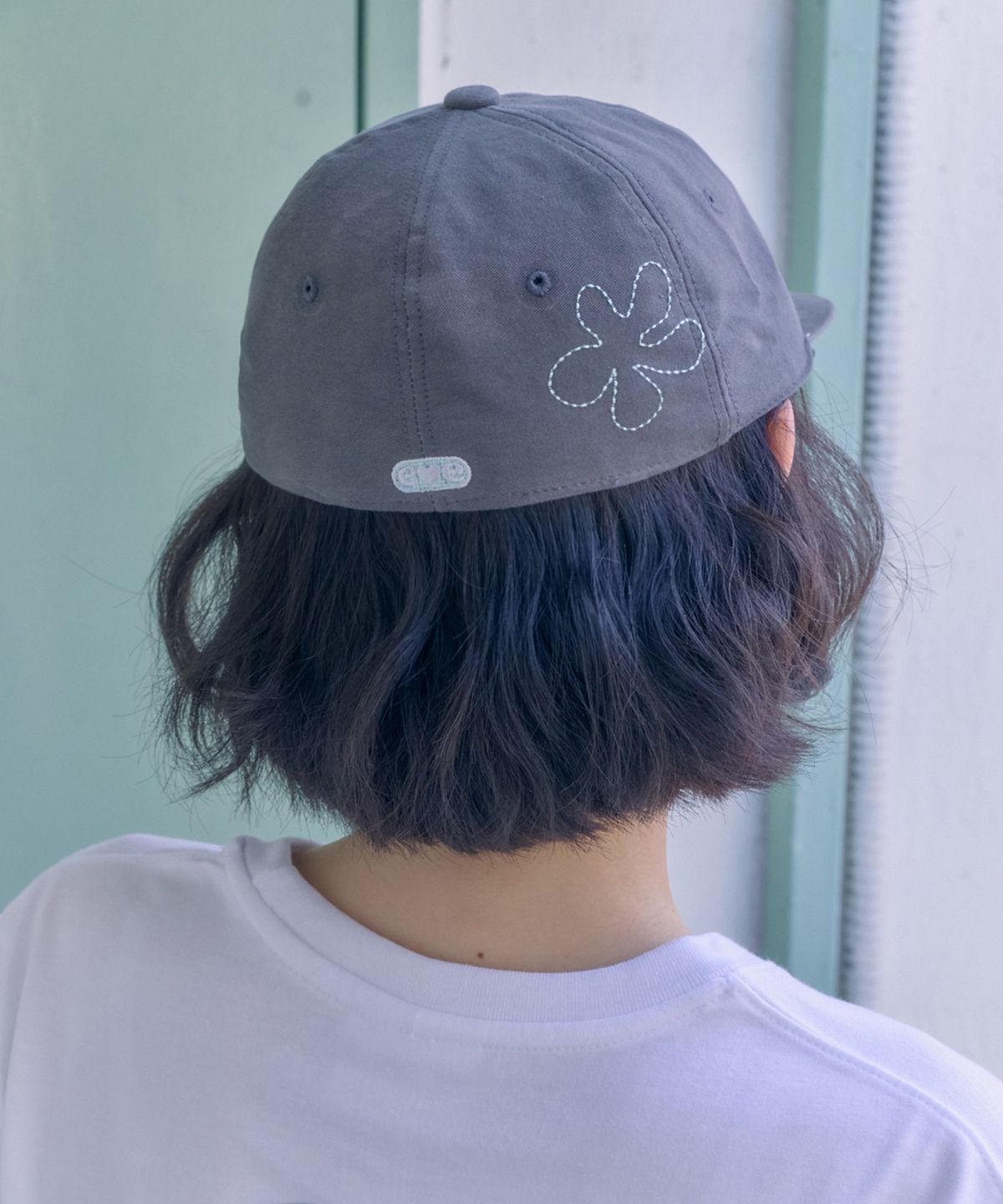 엠블러(AMBLER) Stitch Logo Cap 자수 캠프 볼캡 AH701 (다크그레이)