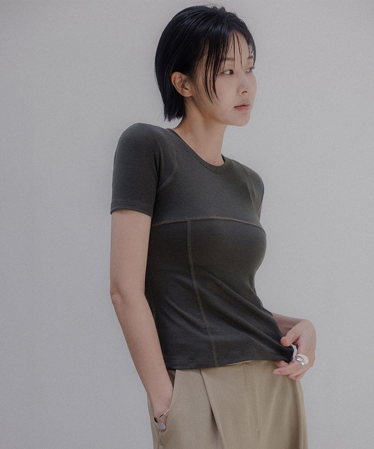 메무아(MEMUA) 밸런스업 라인 하프 티셔츠(블랙)