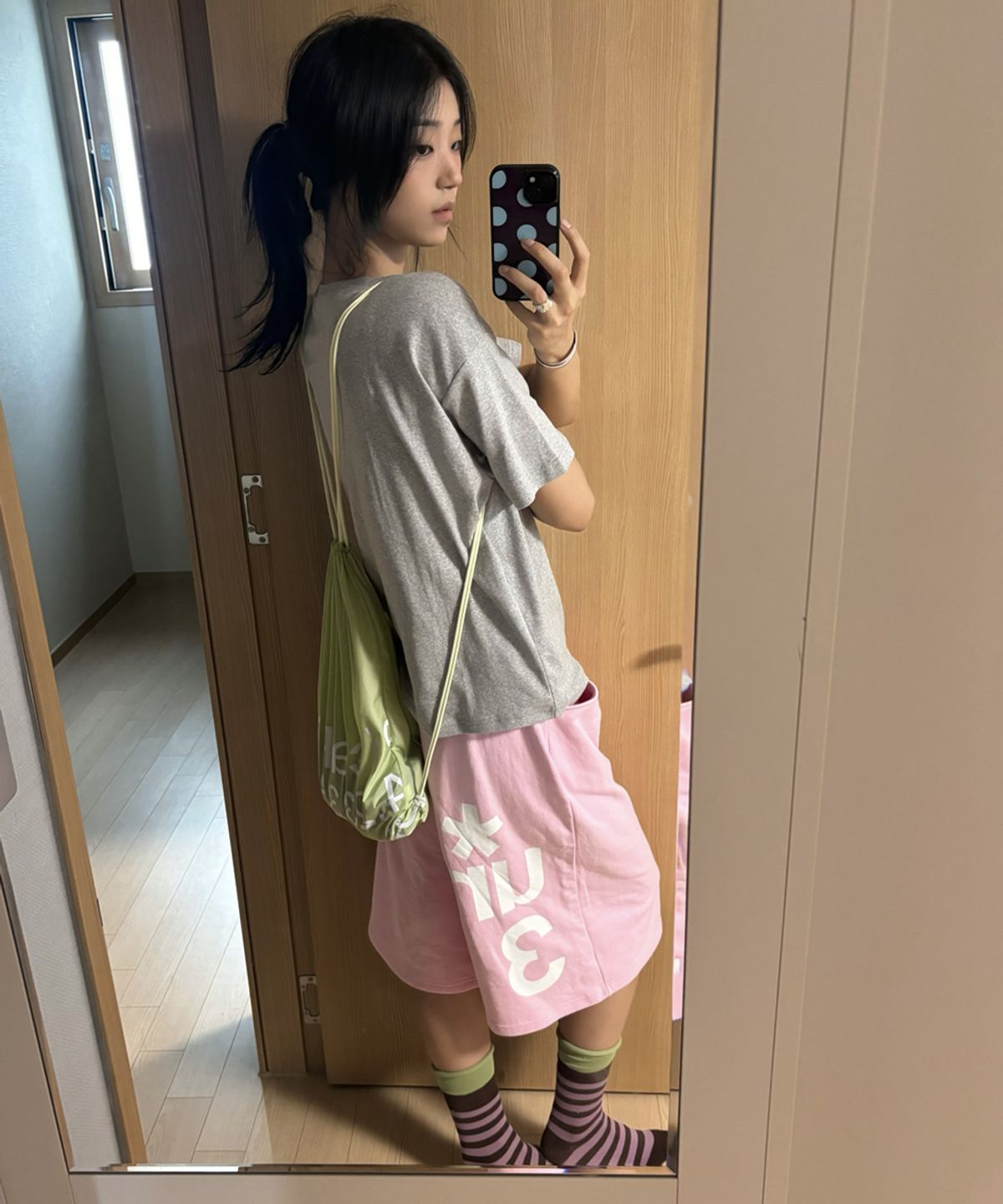 언타이틀 서울(UNTITLED SEOUL) 언타이틀 심볼 버뮤다 쇼츠 핑크