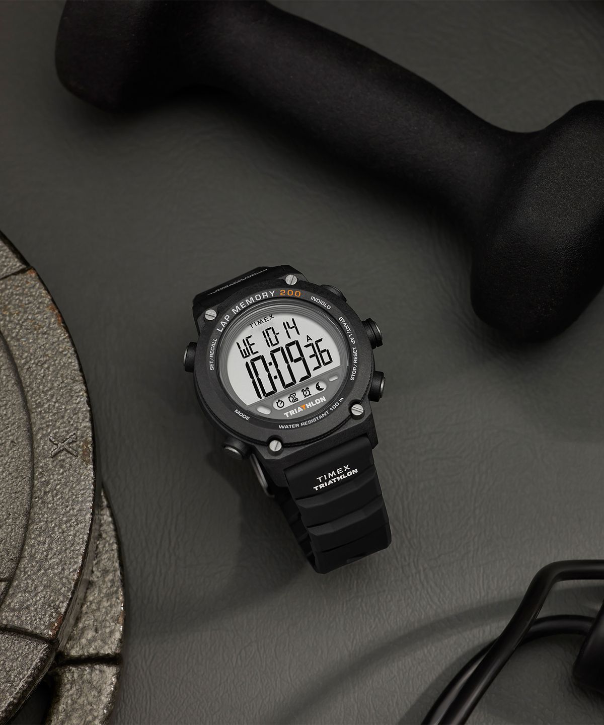 타이맥스(TIMEX) 트라이애슬론 200랩 카본파이버 스포츠시계 44mm
