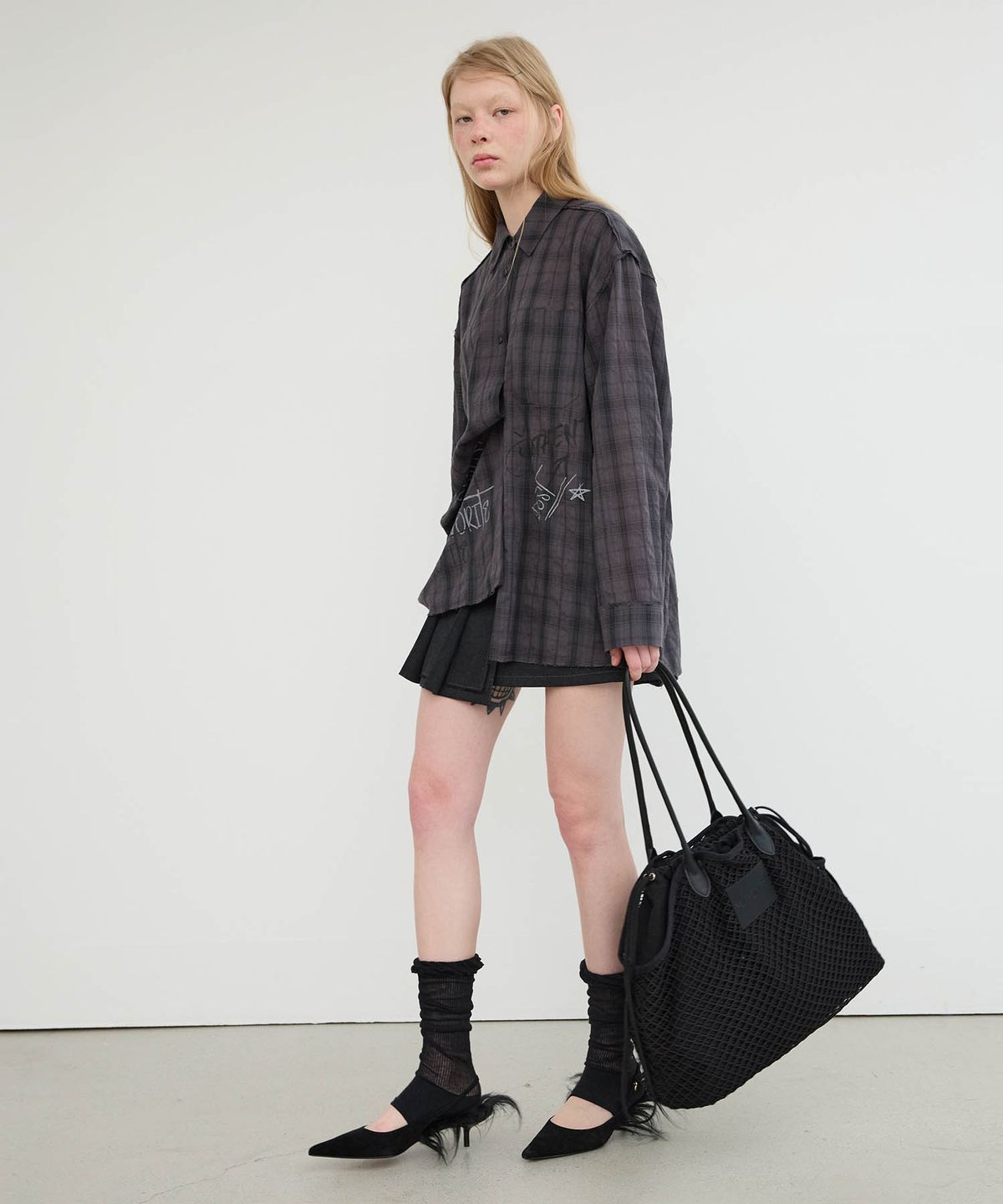 유센틱(YUTHENTIC) Mesh canvas big bag Black AX6XX20010
