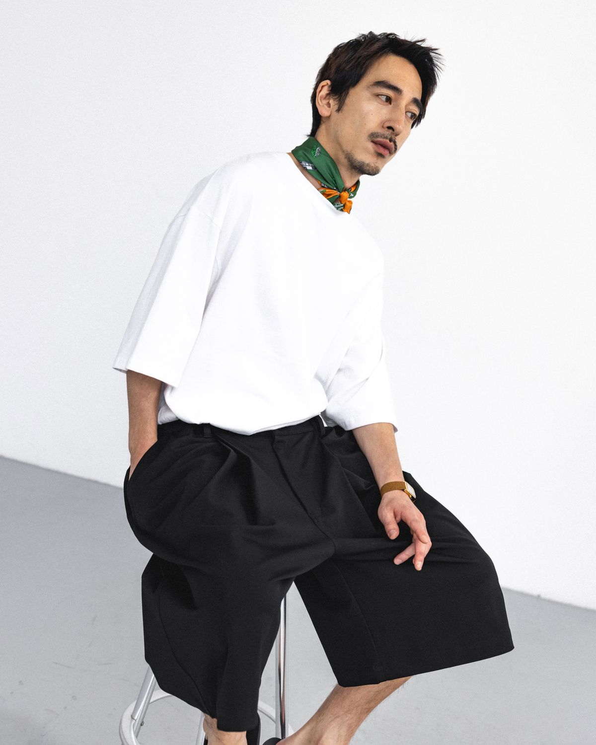 앵글런(ANGLAN) Double Tuck Half Slacks - Black