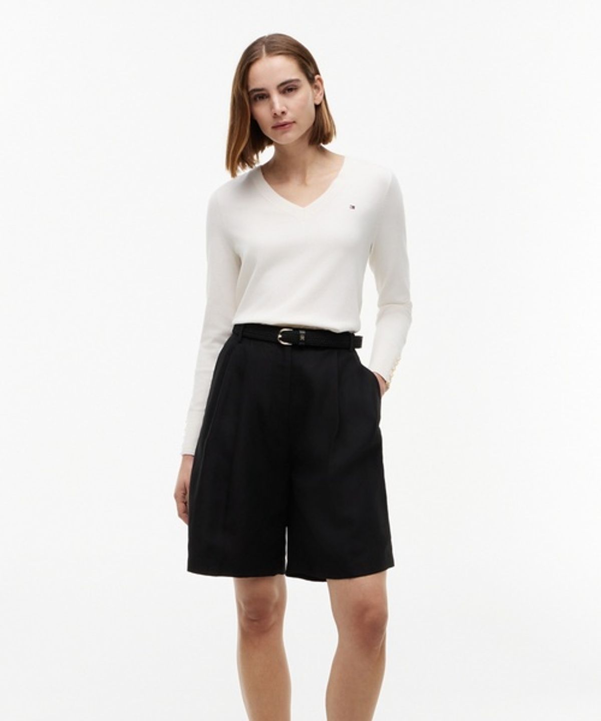 타미힐피거(TOMMY HILFIGER) 커프 버튼 브이넥 스웨터 (T22G6KTO010WT1Z00)