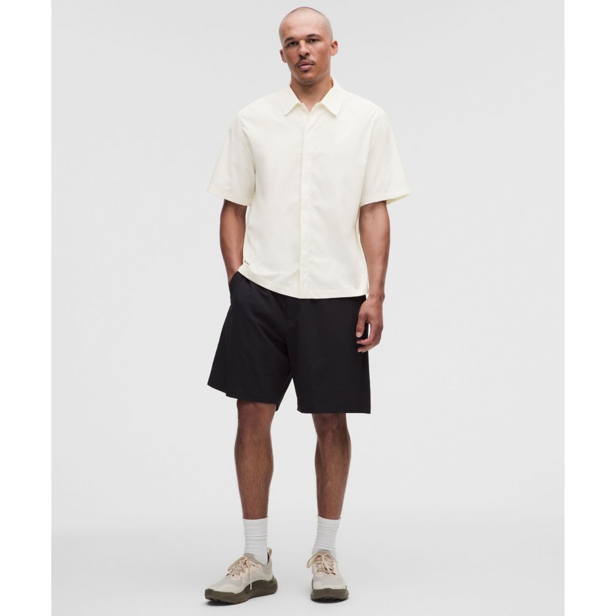 룰루레몬(LULULEMON) 언셰이큰 숏슬리브 칼라드 셔츠  CABA