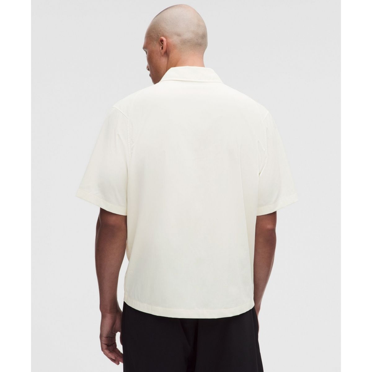 룰루레몬(LULULEMON) 언셰이큰 숏슬리브 칼라드 셔츠  CABA