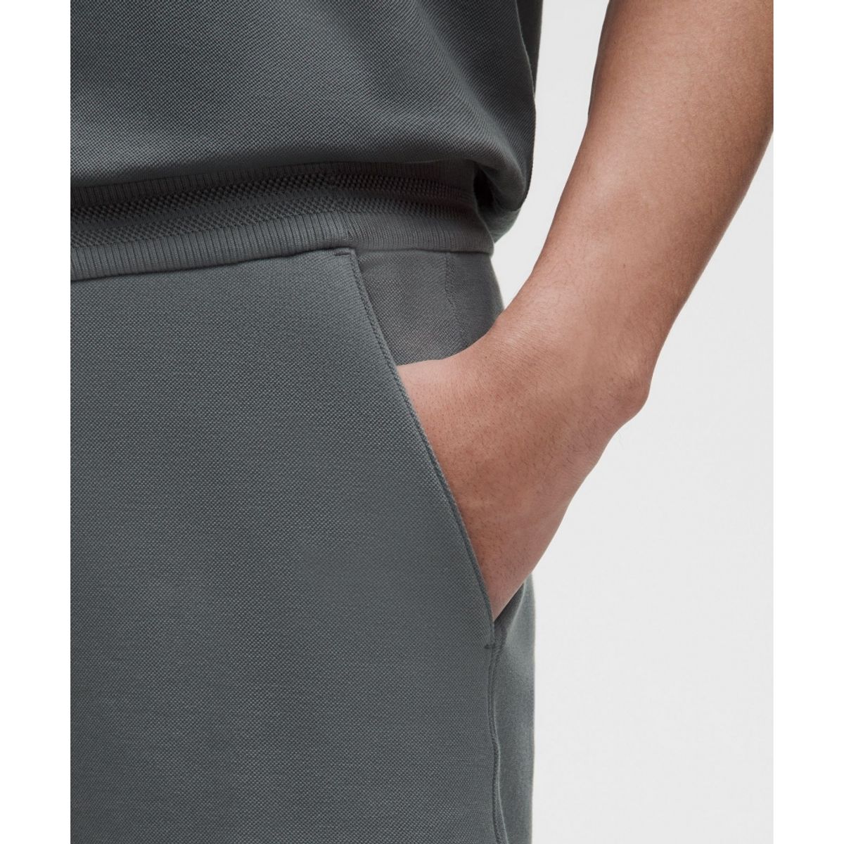 룰루레몬(LULULEMON) 피케 퍼포먼스 릴랙스드 쇼츠 7inch  ONGE