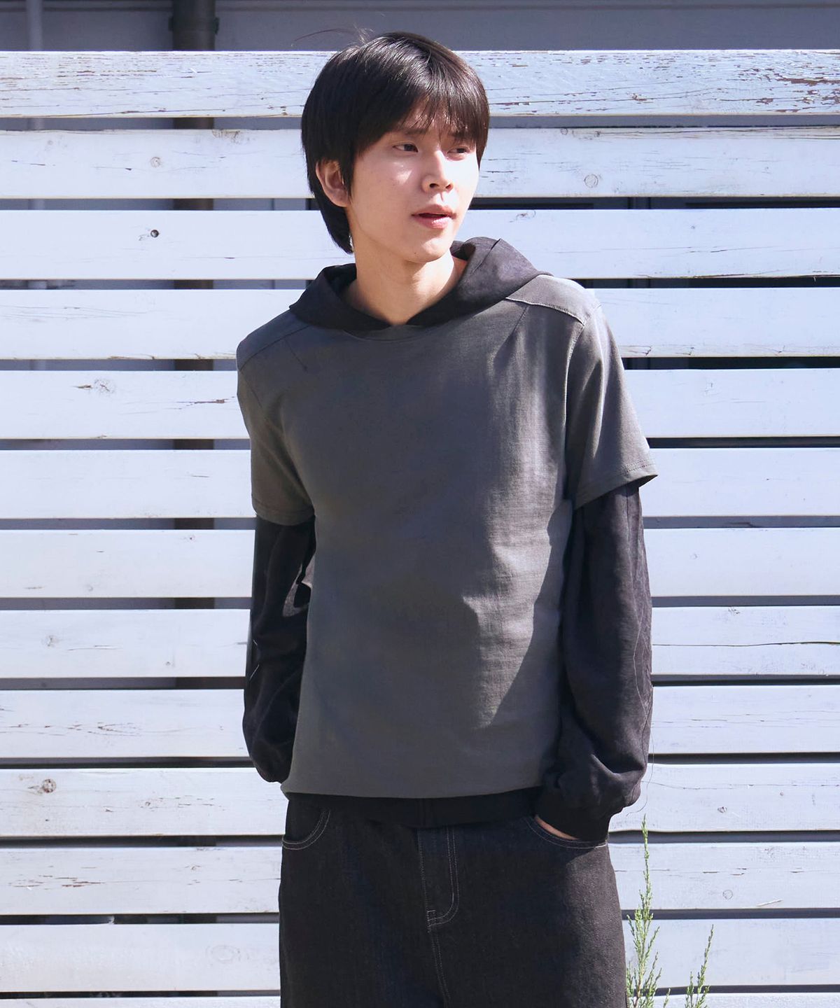 우알롱(WOOALONG) Minimal cotton regular t-shirts -KHAKI