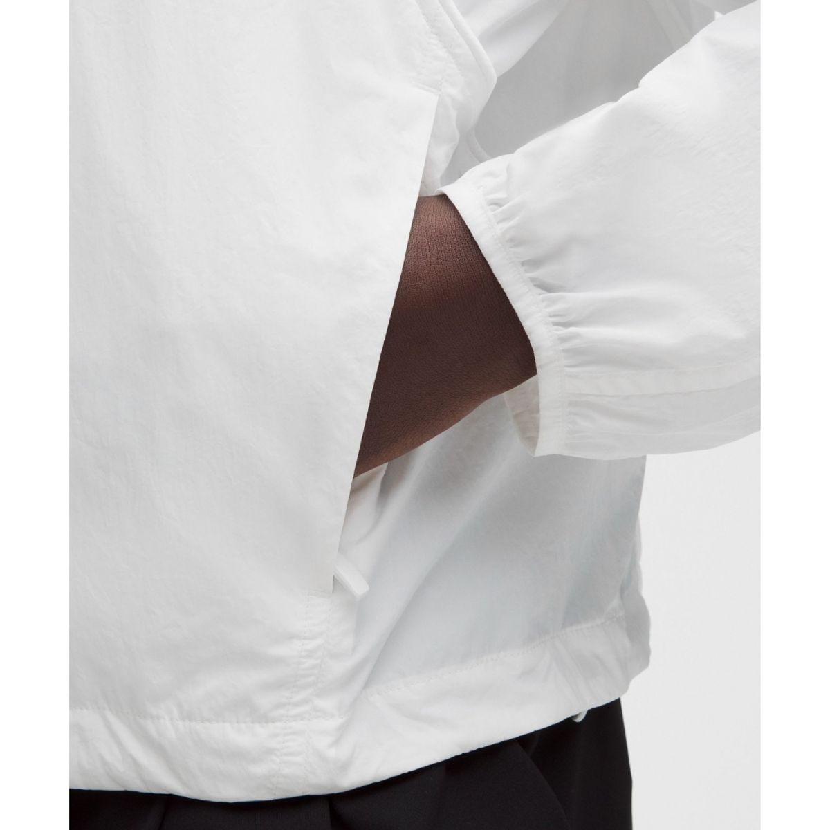 룰루레몬(LULULEMON) 스쿠바 윈드브레이커  WHT