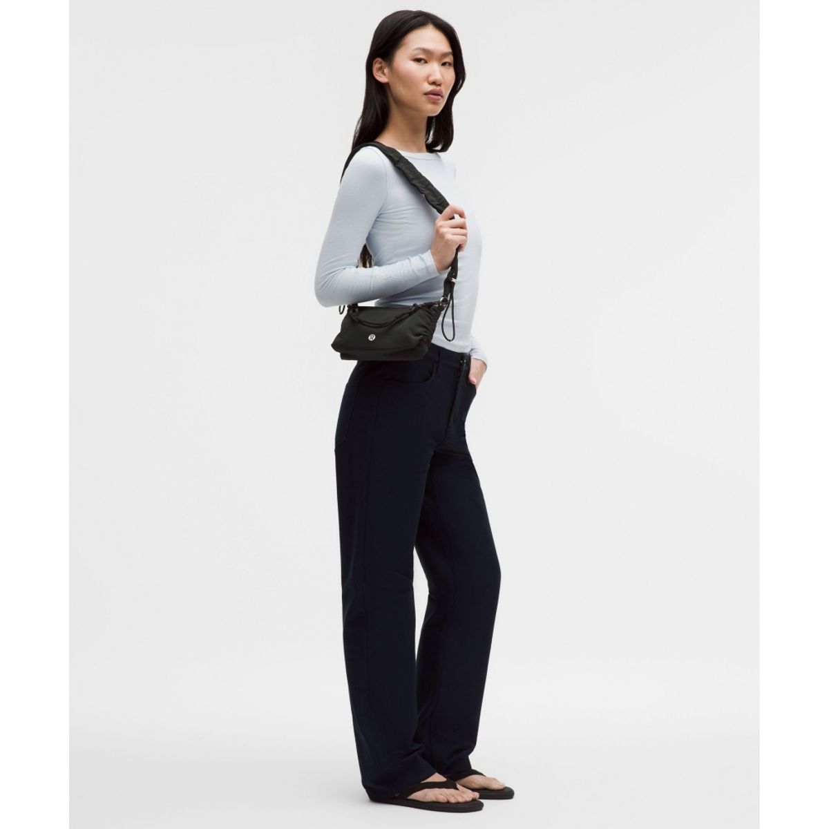 룰루레몬(LULULEMON) 루시드 숄더백 미니 1.5L  BLK BLK SLVR