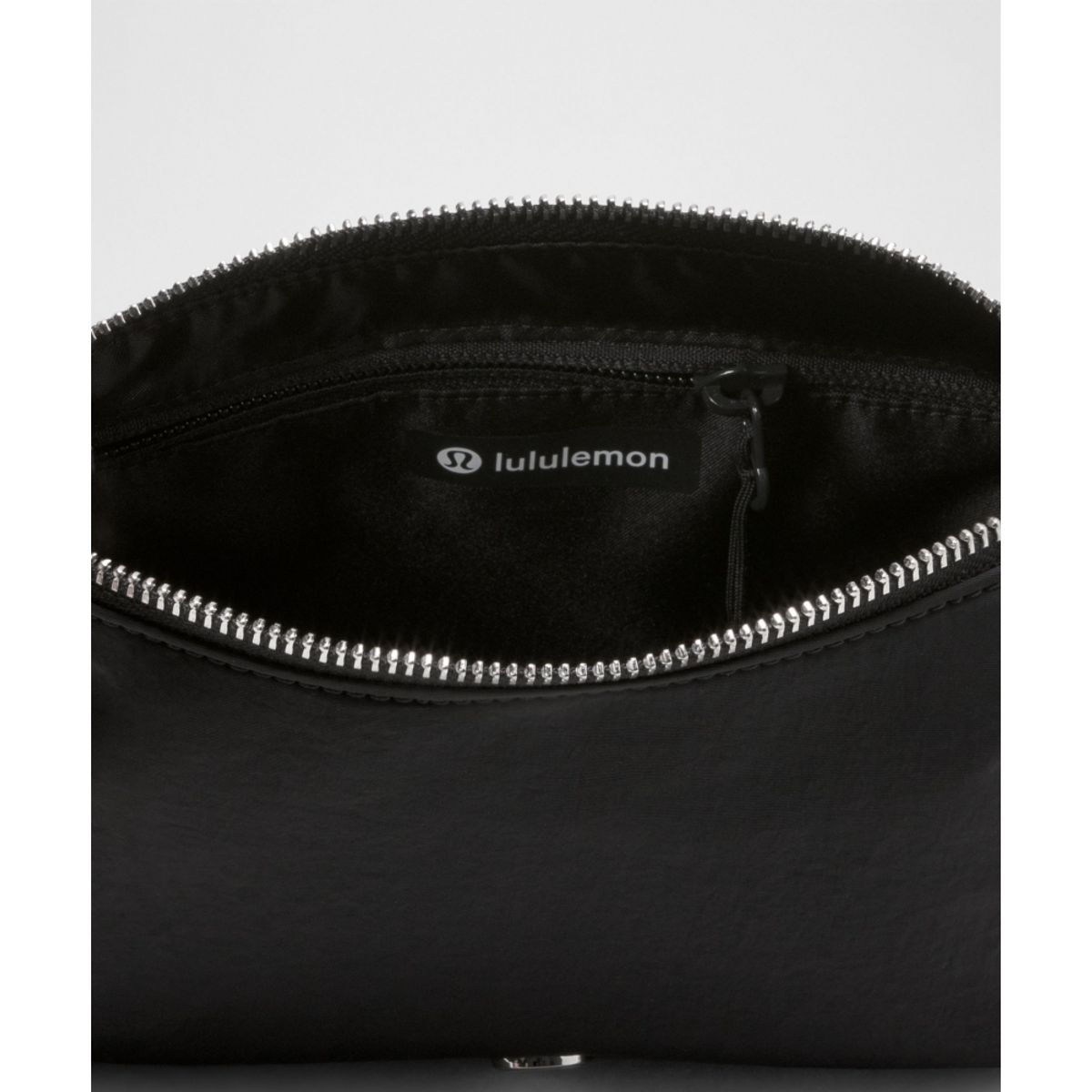 룰루레몬(LULULEMON) 루시드 숄더백 미니 1.5L  BLK BLK SLVR