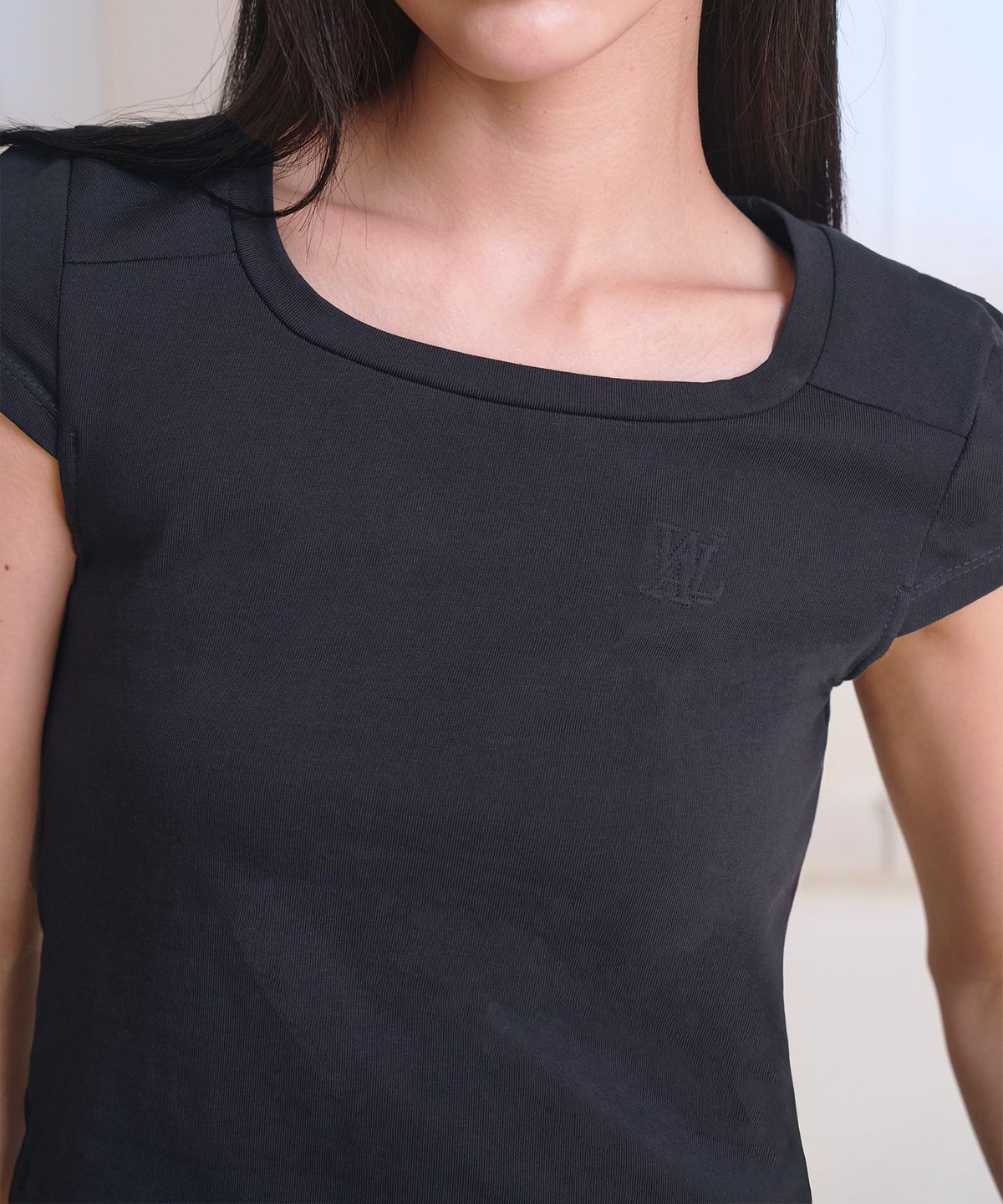 우알롱(WOOALONG) Slim cotton square neck cap t-shirts - CHACOAL