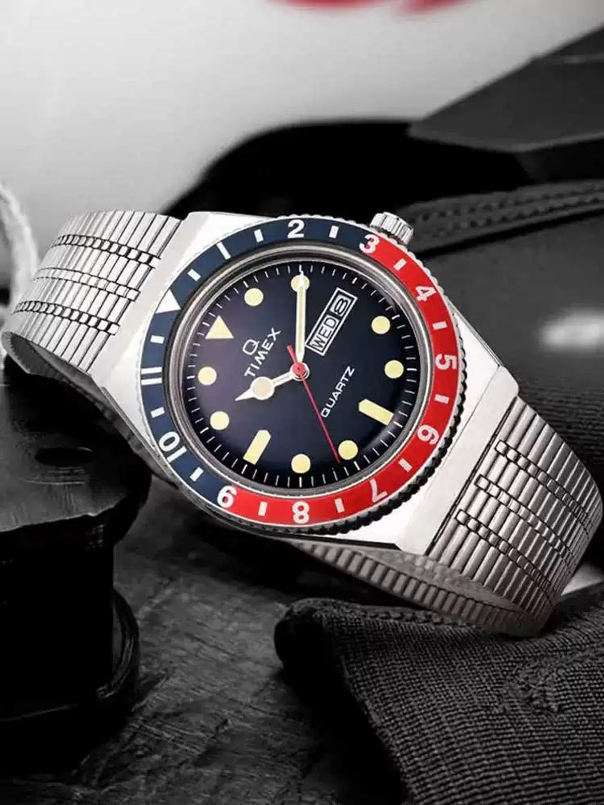 타이맥스(TIMEX) Q TIMEX 리이슈 클래식 메탈시계 38mm