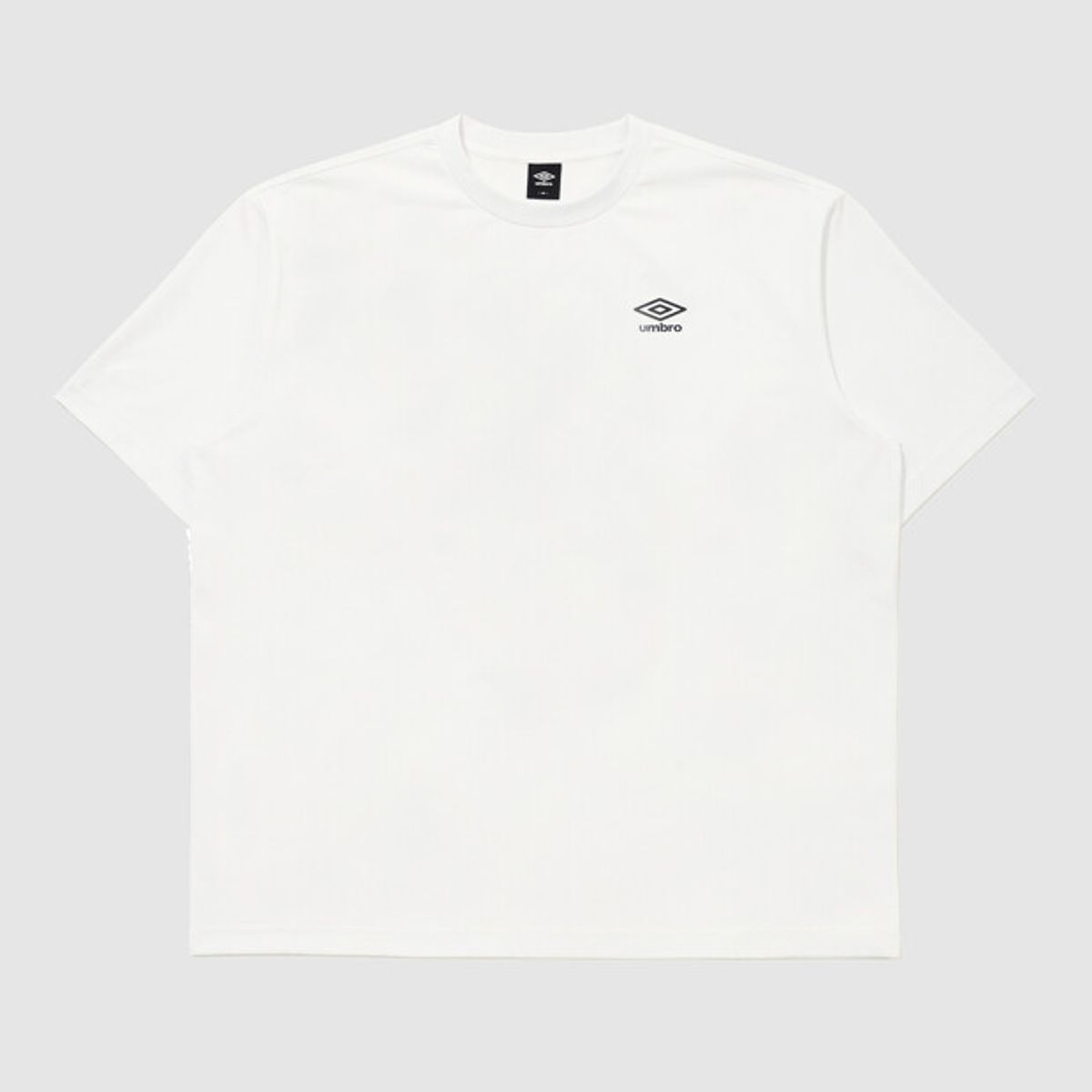 엄브로(UMBRO) [QUICK-DRY] 썬더체리 프레쉬 그래픽 반팔 티셔츠 화이트 UR221CRS65