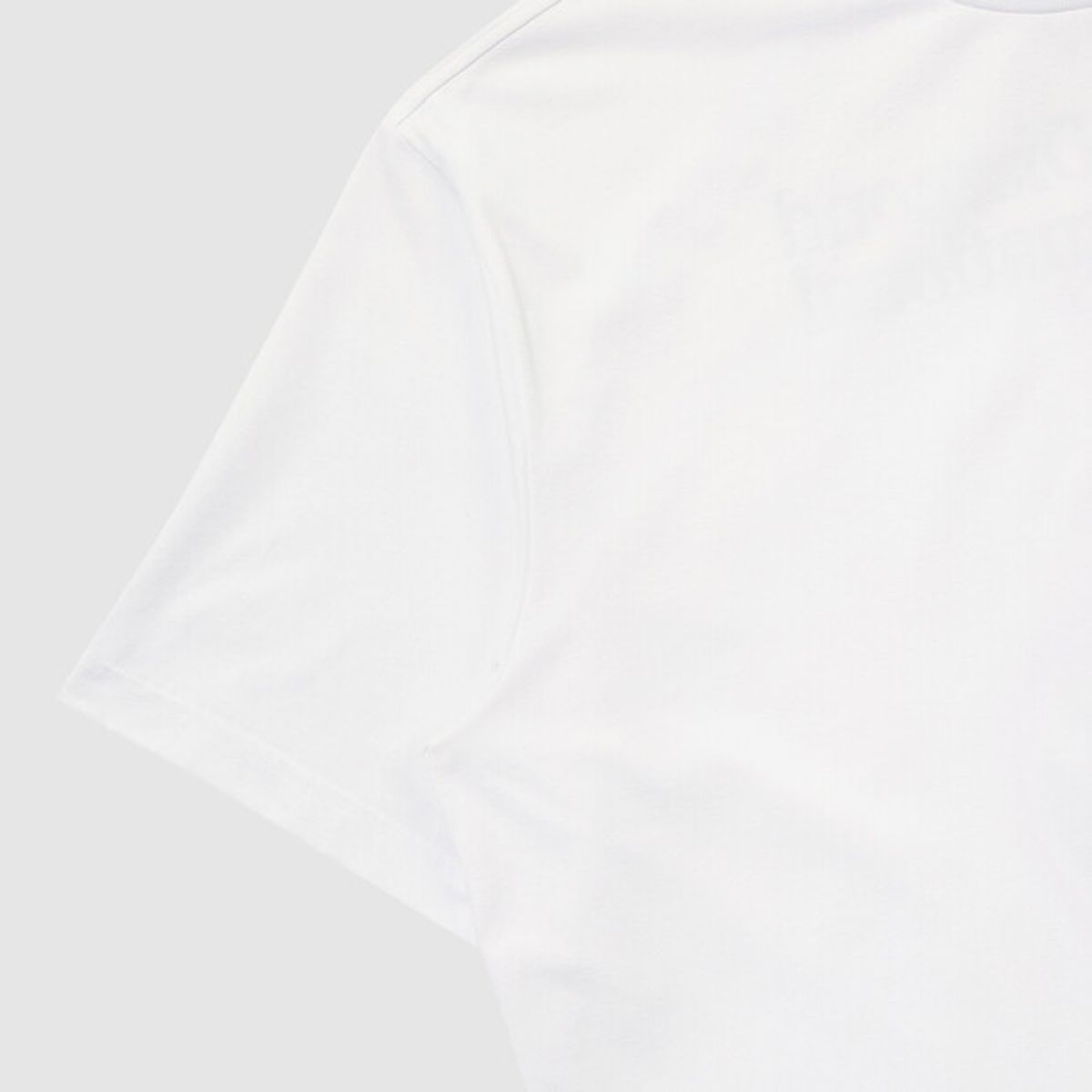 엄브로(UMBRO) [QUICK-DRY] 썬더체리 프레쉬 그래픽 반팔 티셔츠 화이트 UR221CRS65