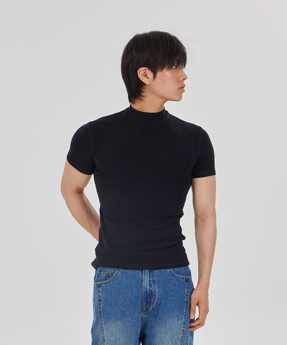 메이킷투(MAKEITTO) 하프 넥 슬림 티셔츠_블랙