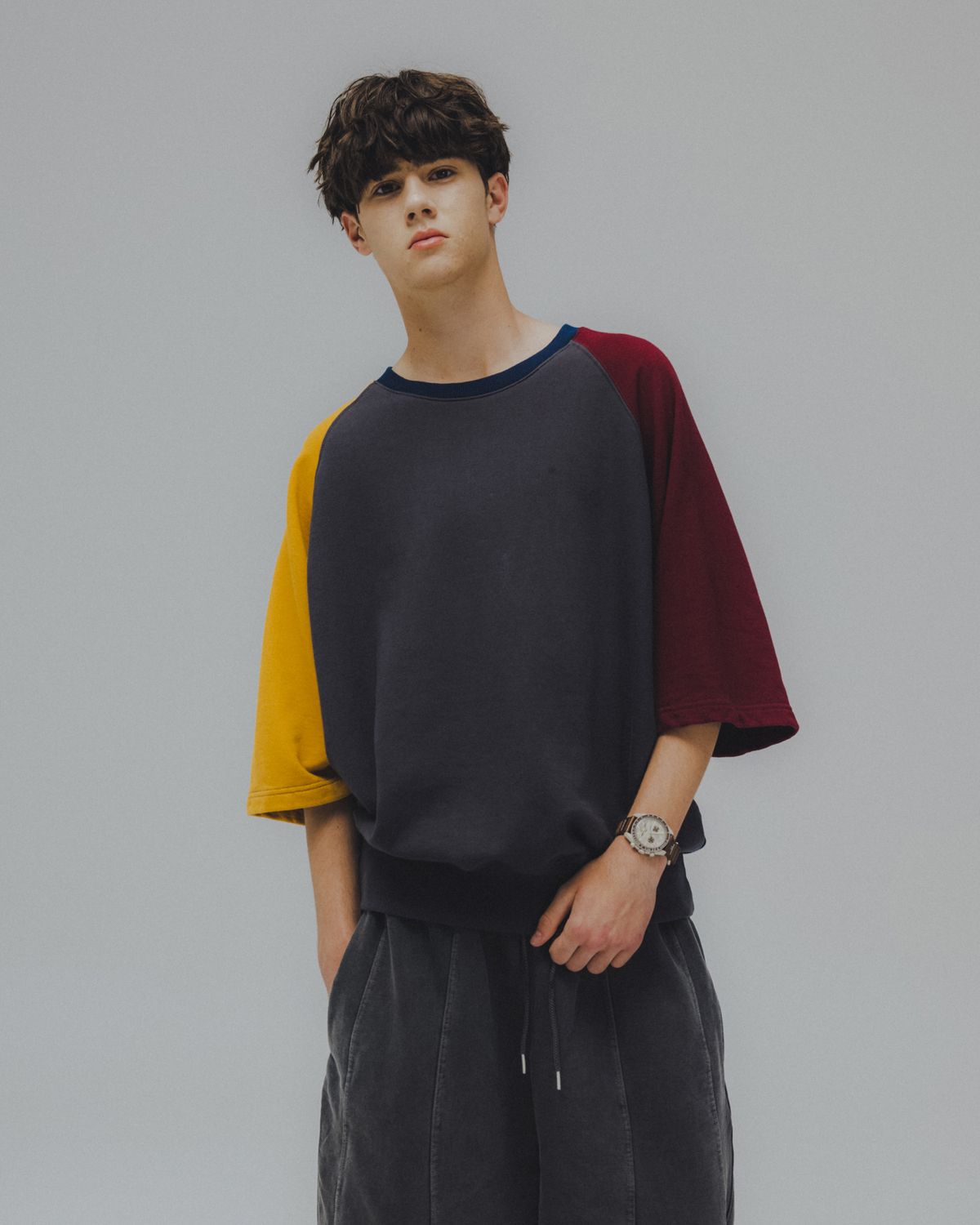앵글런(ANGLAN) Palette Raglan Half Sweat Shirt - Charcoal
