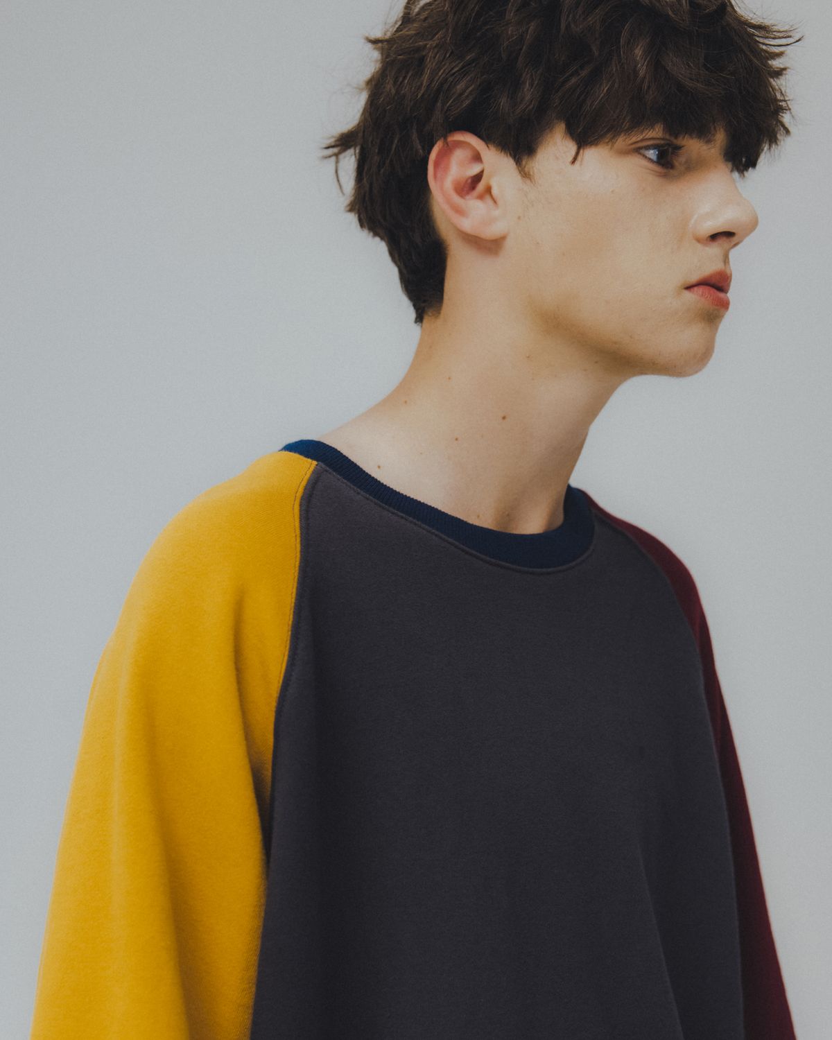 앵글런(ANGLAN) Palette Raglan Half Sweat Shirt - Charcoal
