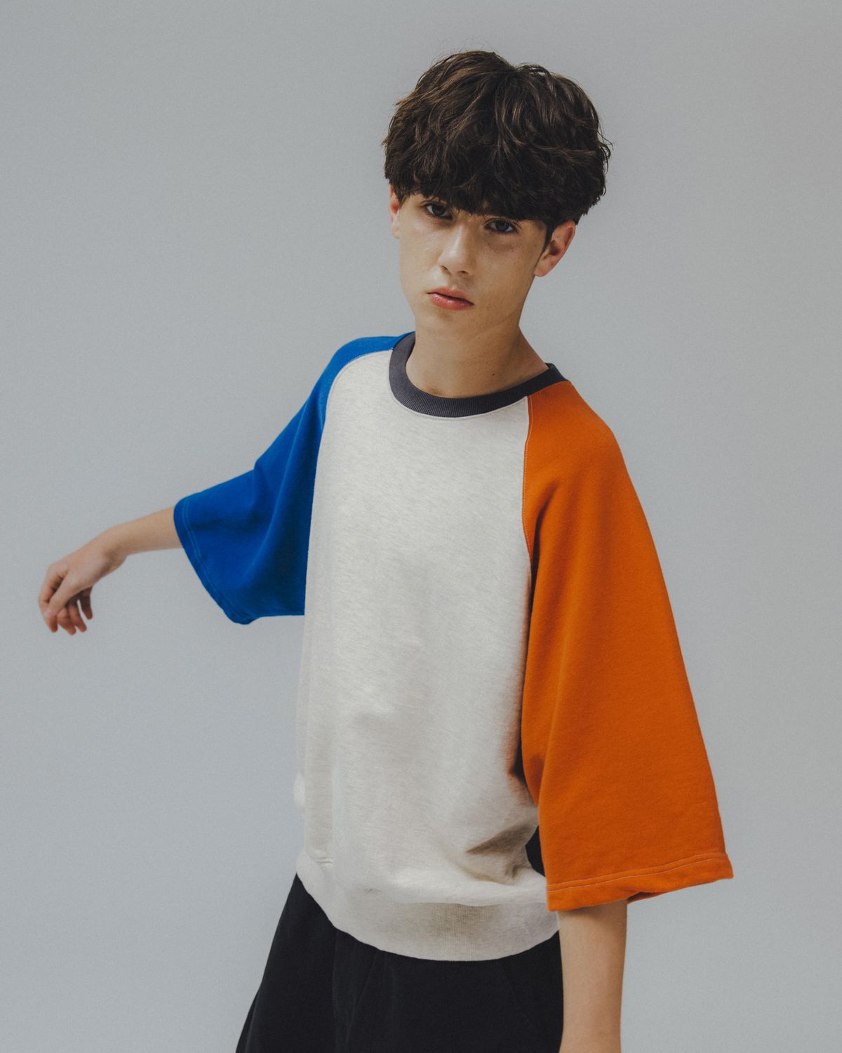 앵글런(ANGLAN) Palette Raglan Half Sweat Shirt - Oatmeal