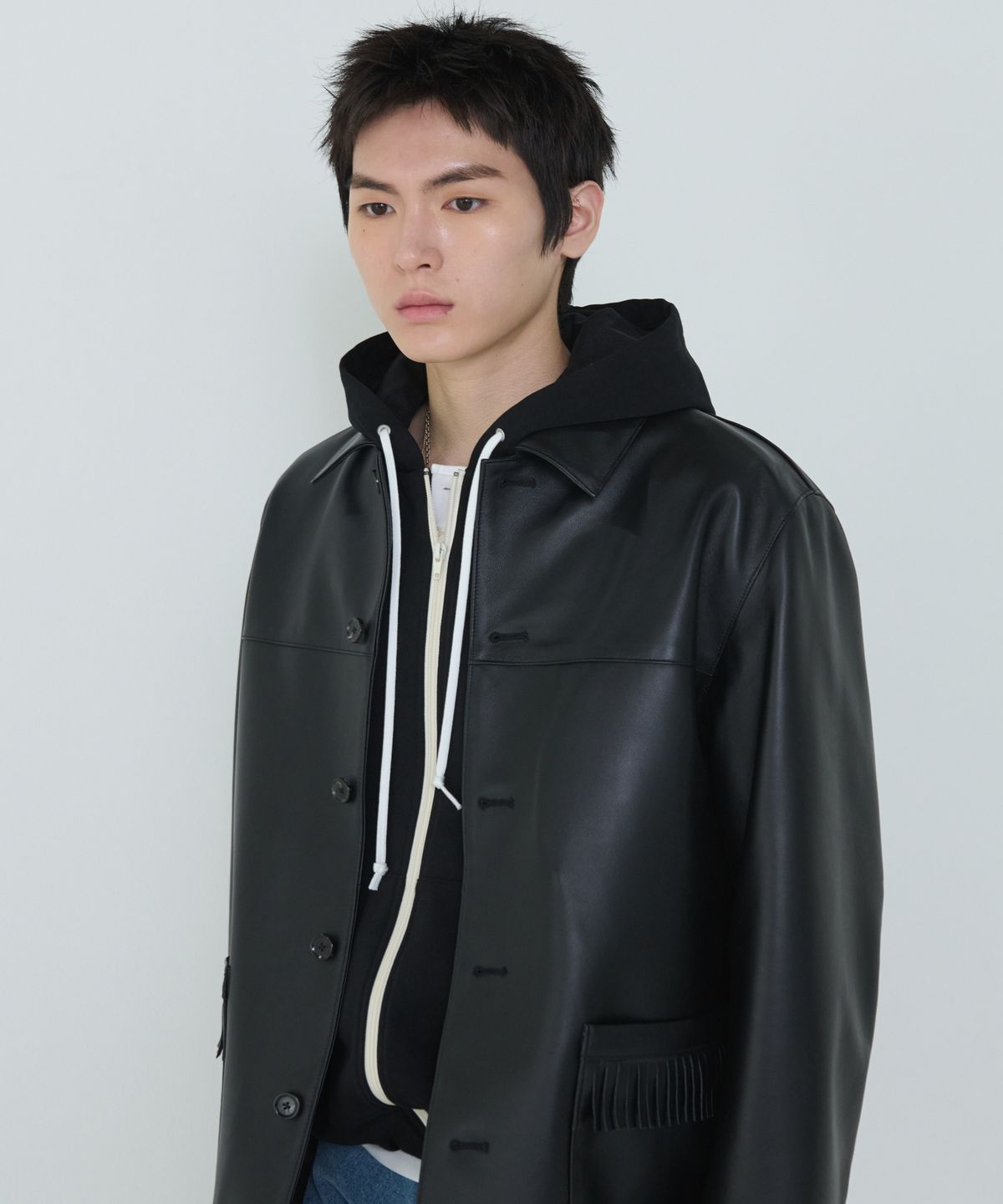 더씽인데어데어(THE THING IN THEIR THERE) Nuanced Lambskin Car Coat Black
