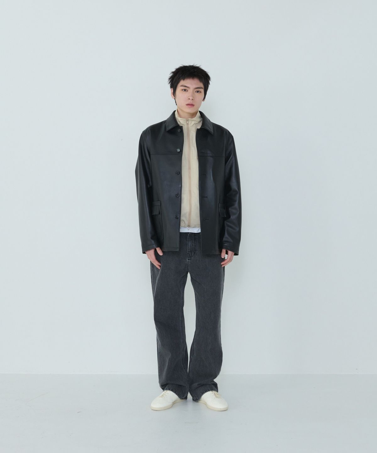 더씽인데어데어(THE THING IN THEIR THERE) Nuanced Lambskin Car Coat Black