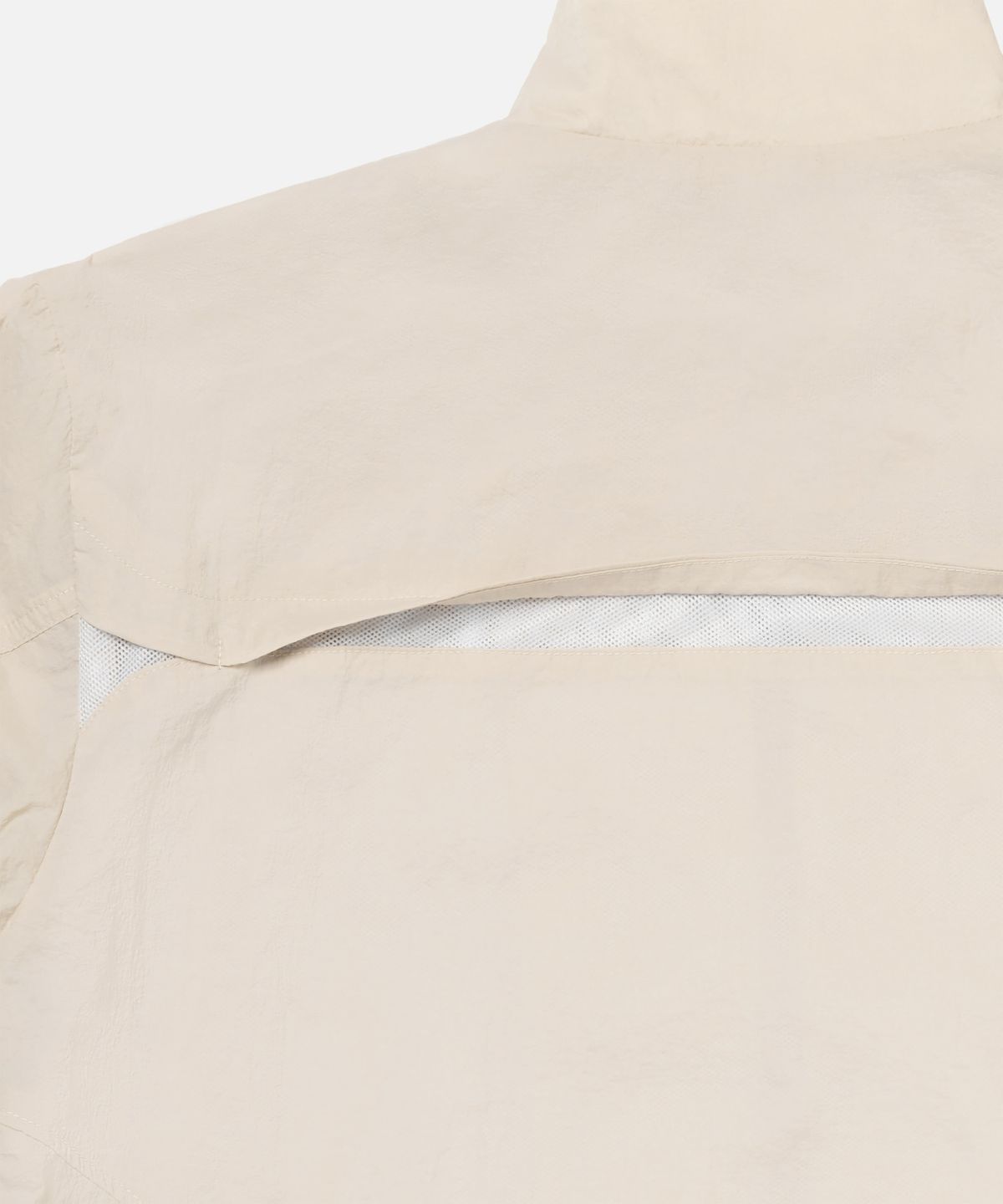더씽인데어데어(THE THING IN THEIR THERE) Adaptive Nylon Jacket Sand