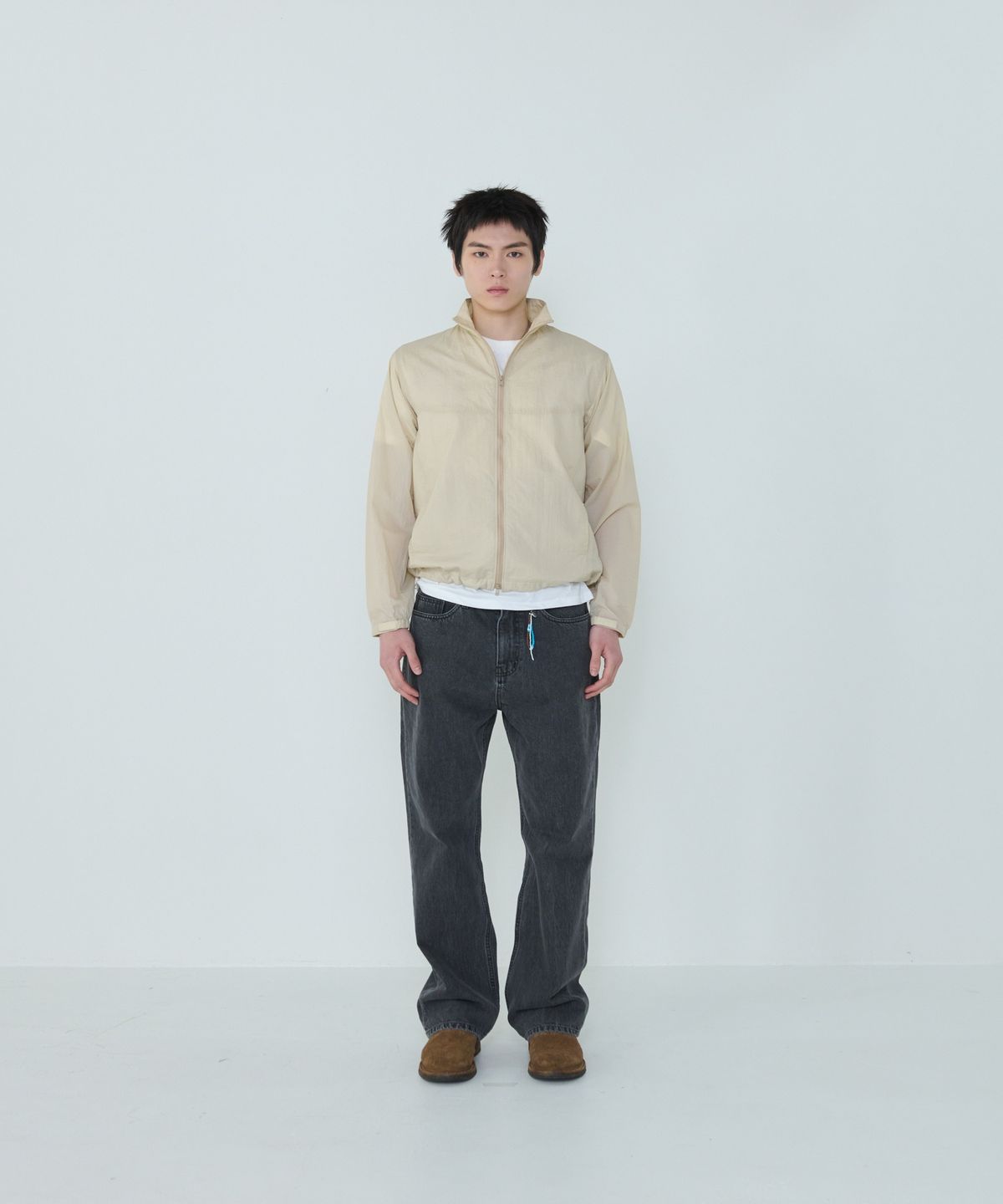 더씽인데어데어(THE THING IN THEIR THERE) Adaptive Nylon Jacket Sand