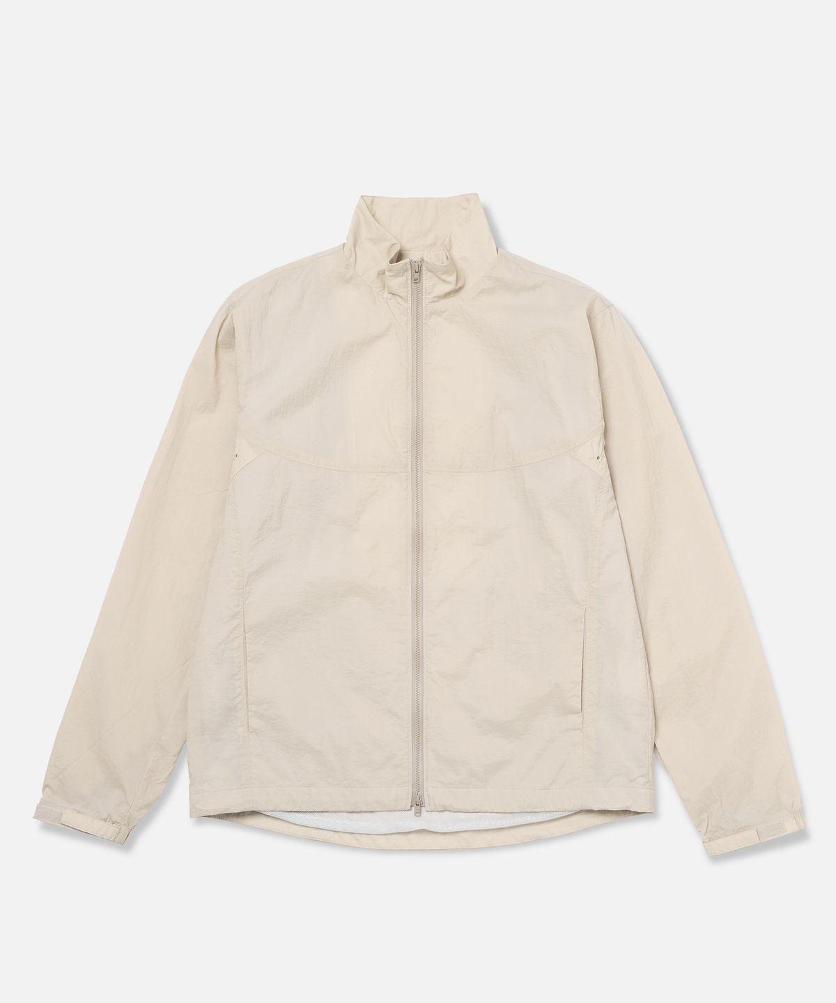 더씽인데어데어(THE THING IN THEIR THERE) Adaptive Nylon Jacket Sand