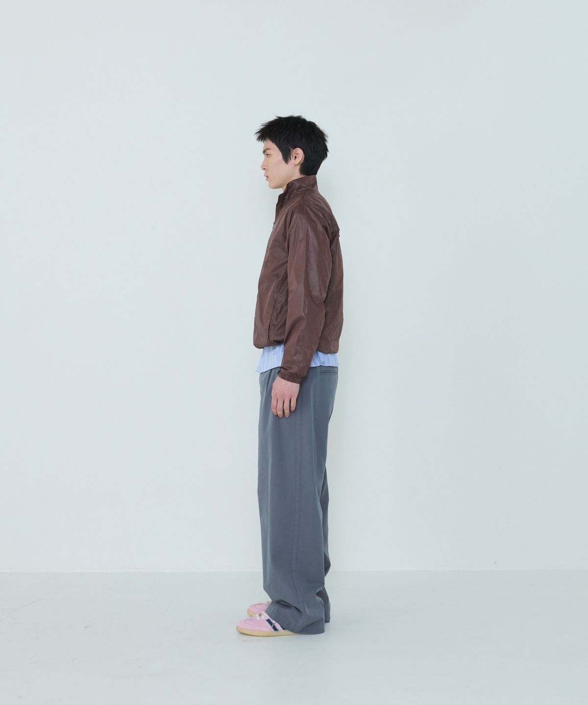 더씽인데어데어(THE THING IN THEIR THERE) Adaptive Nylon Jacket Brownie