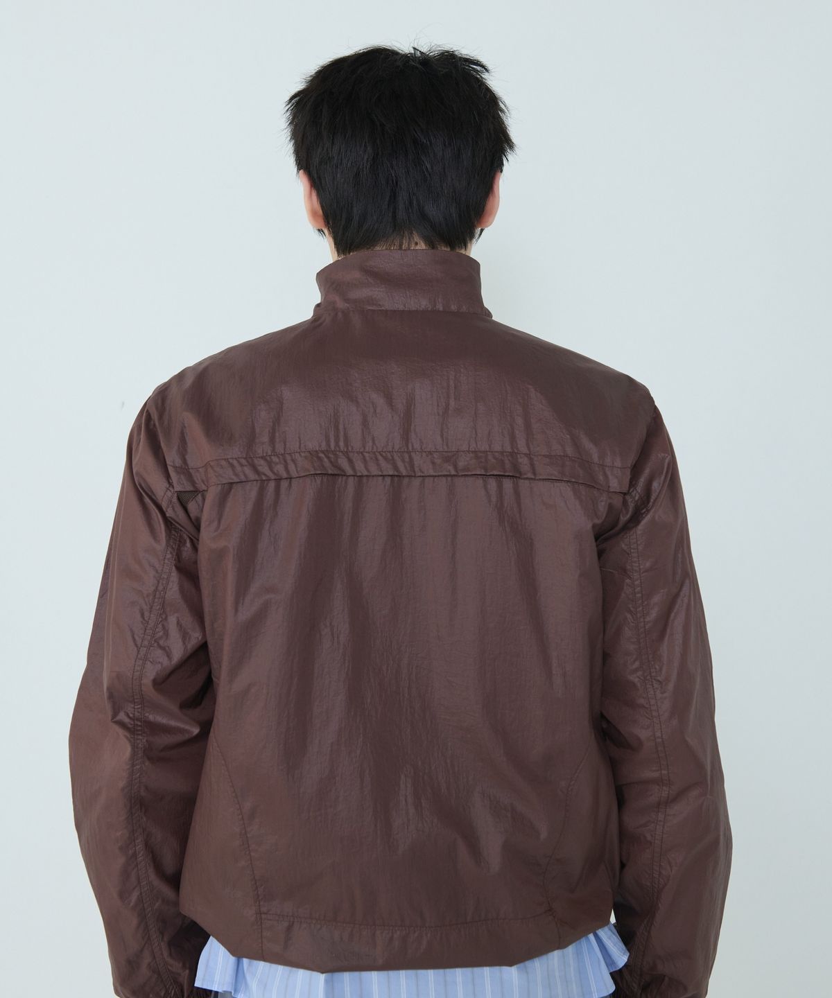 더씽인데어데어(THE THING IN THEIR THERE) Adaptive Nylon Jacket Brownie