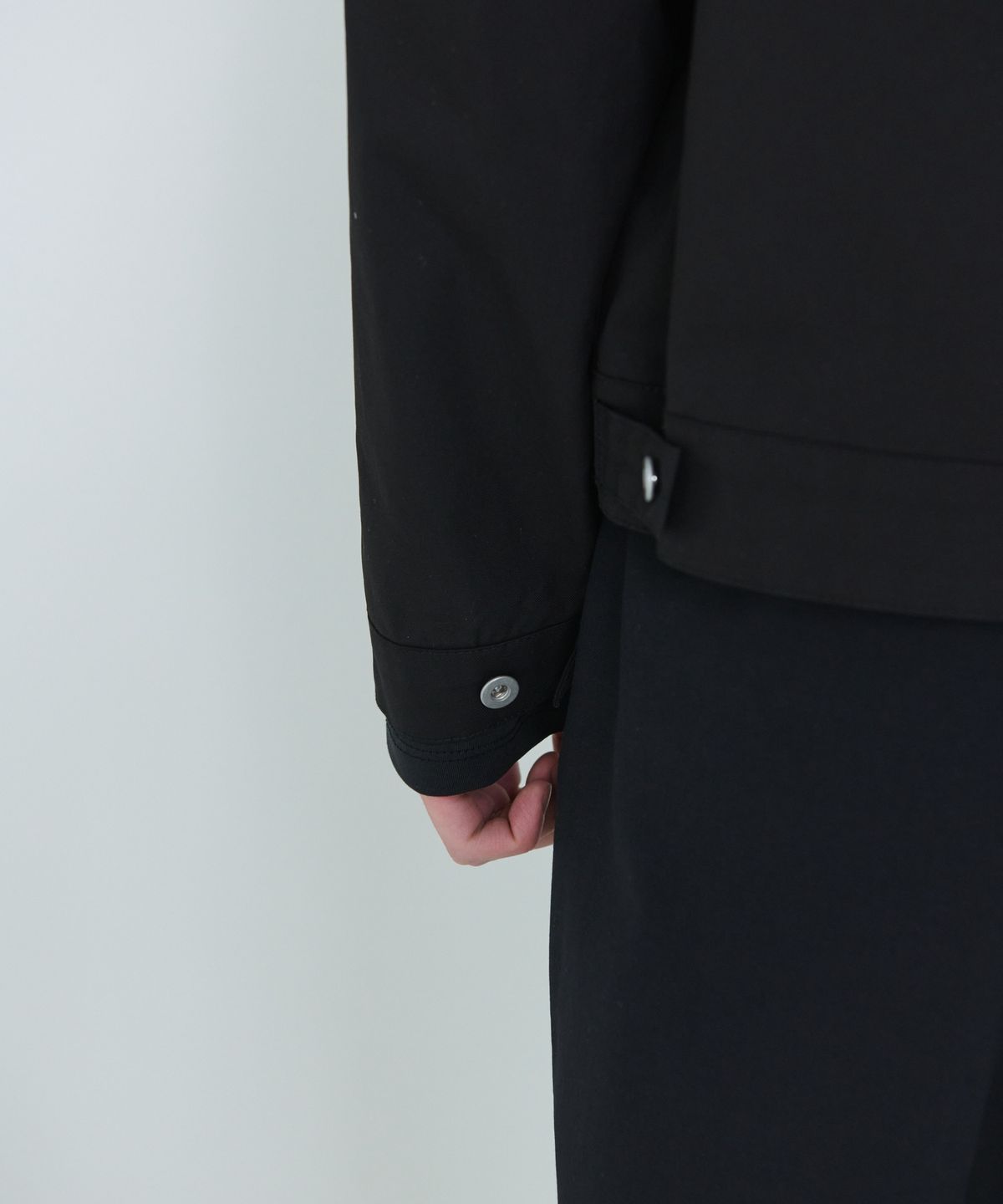 더씽인데어데어(THE THING IN THEIR THERE) Considered Trucker Jacket Black