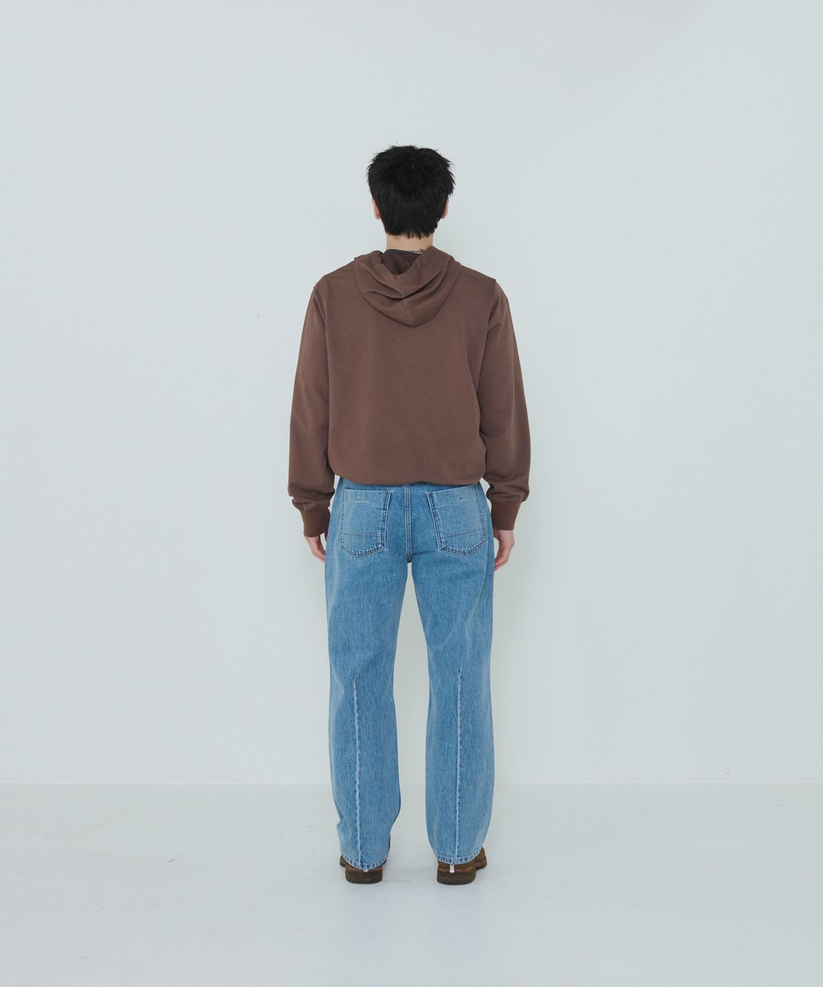 더씽인데어데어(THE THING IN THEIR THERE) Adaptive Zip-Up Hoodie Brown