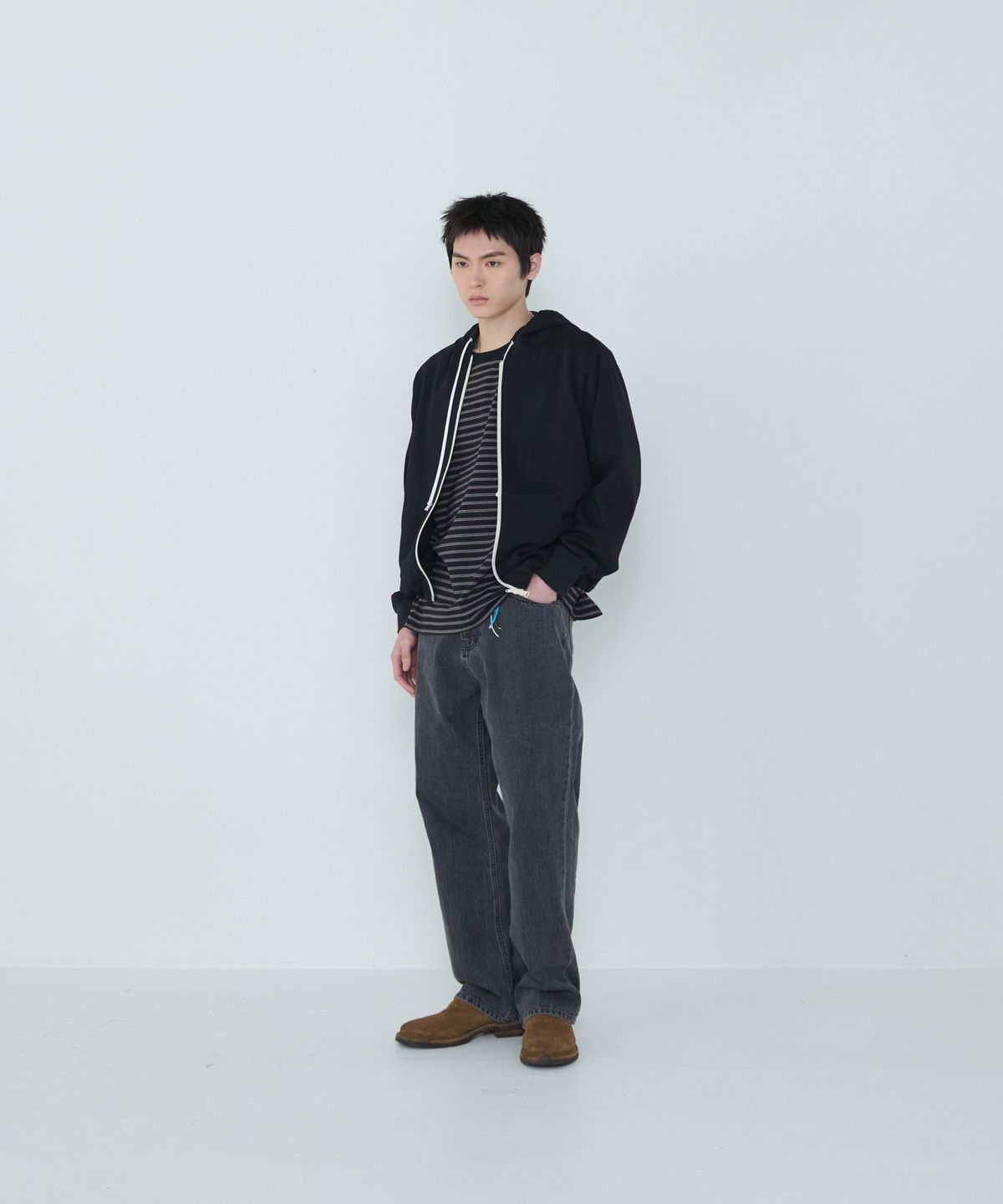 더씽인데어데어(THE THING IN THEIR THERE) Adaptive Zip-Up Hoodie Black