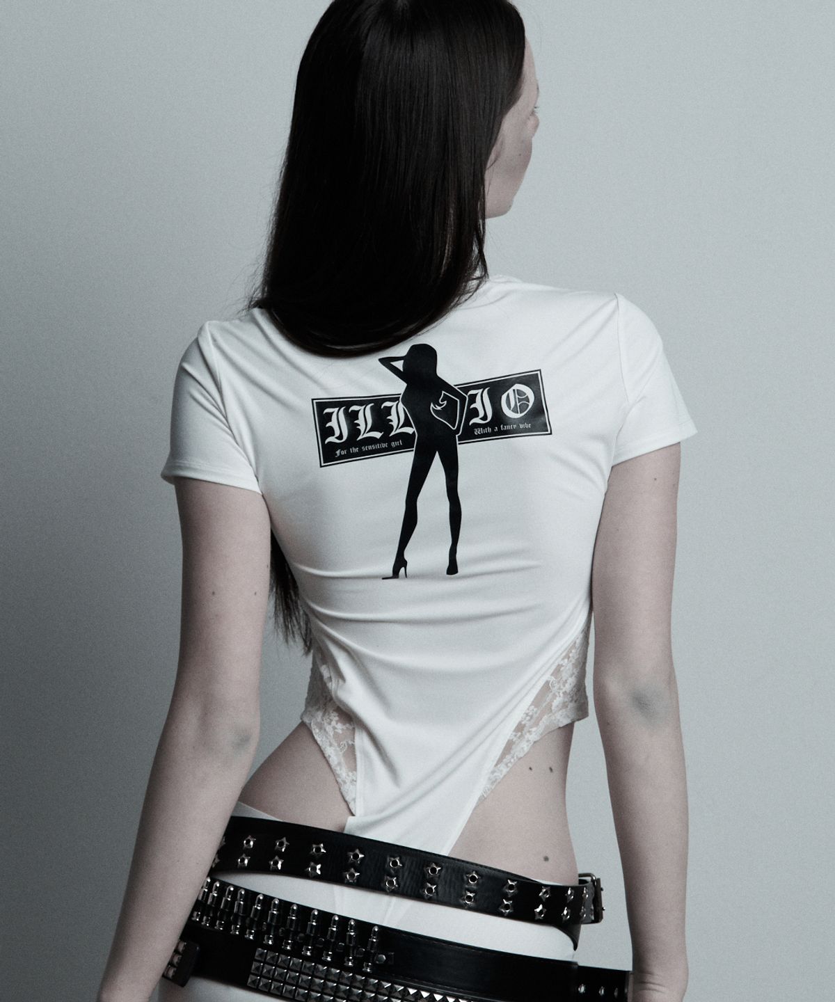 일리오(ILLIO) White Diva Lace bodysuit