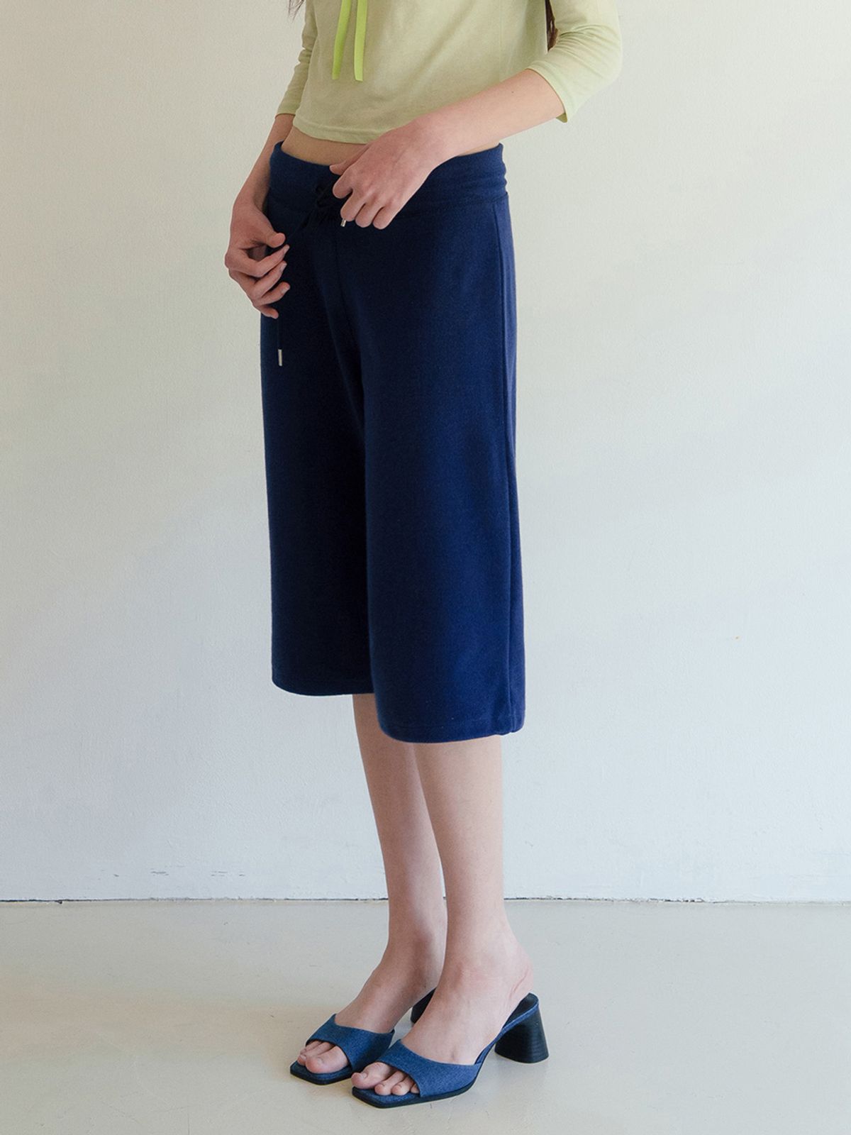 뮈르뮈르(MURMURE) 코메 테리 버뮤다 스트링 조거팬츠_Kome Pants