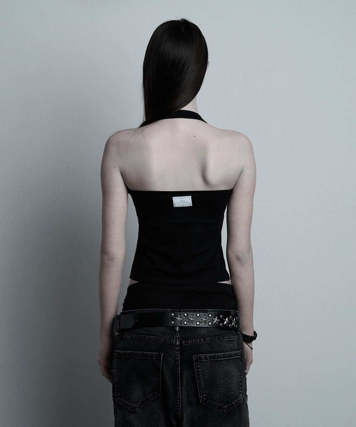 일리오(ILLIO) Black Cathy halter top