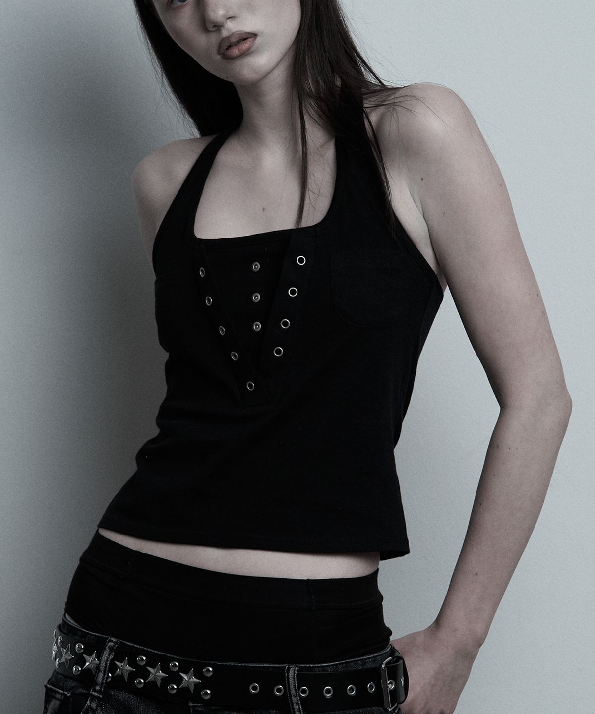 일리오(ILLIO) Black Cathy halter top