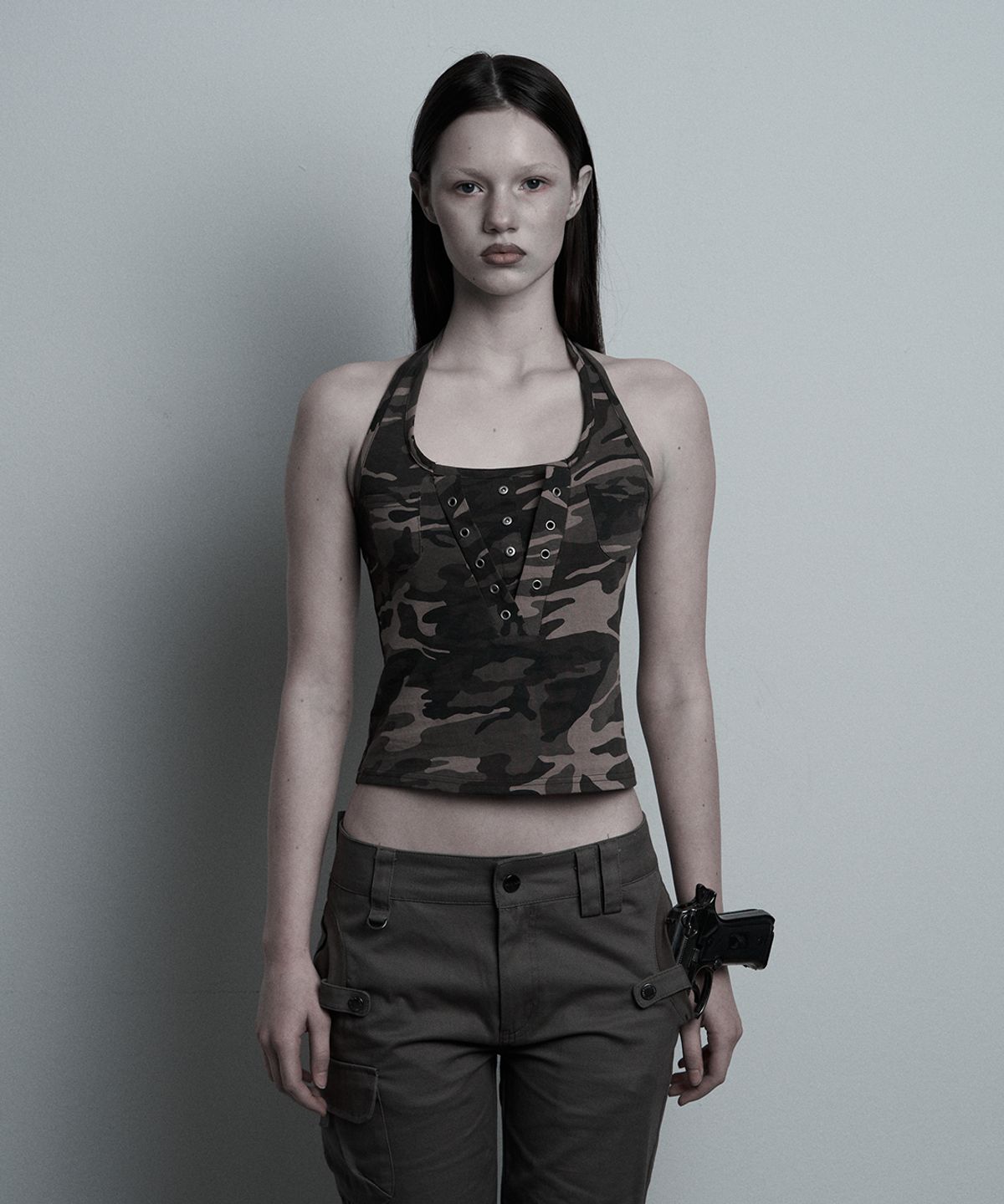 일리오(ILLIO) Camou Cathy halter top