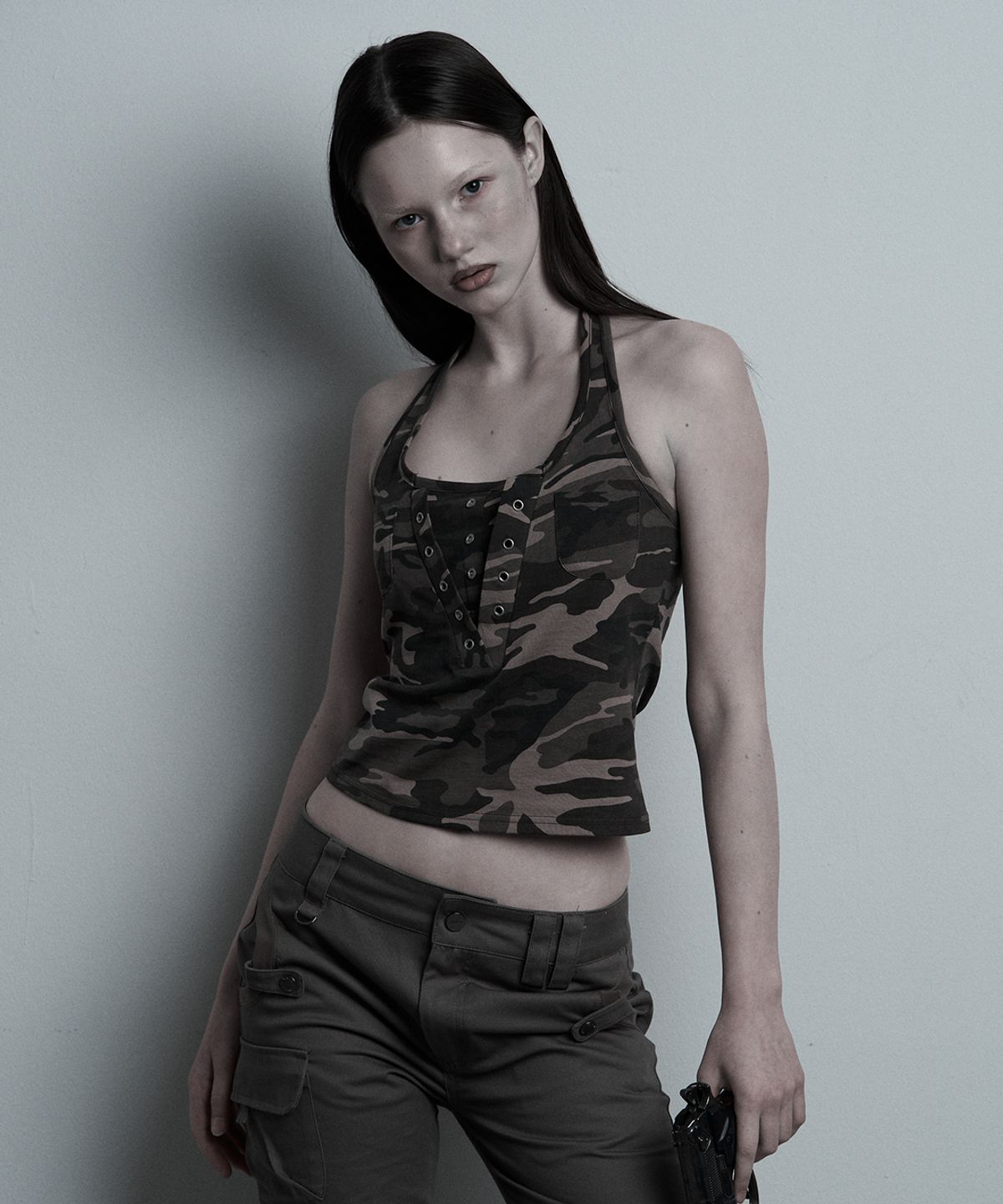 일리오(ILLIO) Camou Cathy halter top
