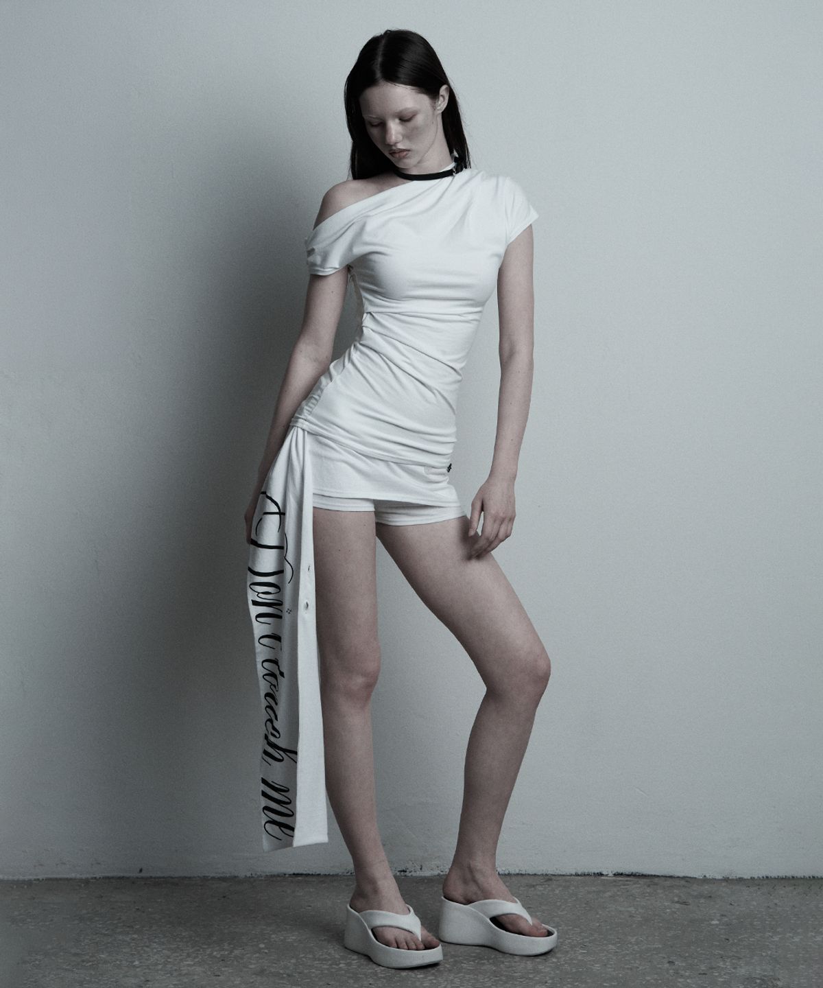 일리오(ILLIO) White Rose scarf wrap skort