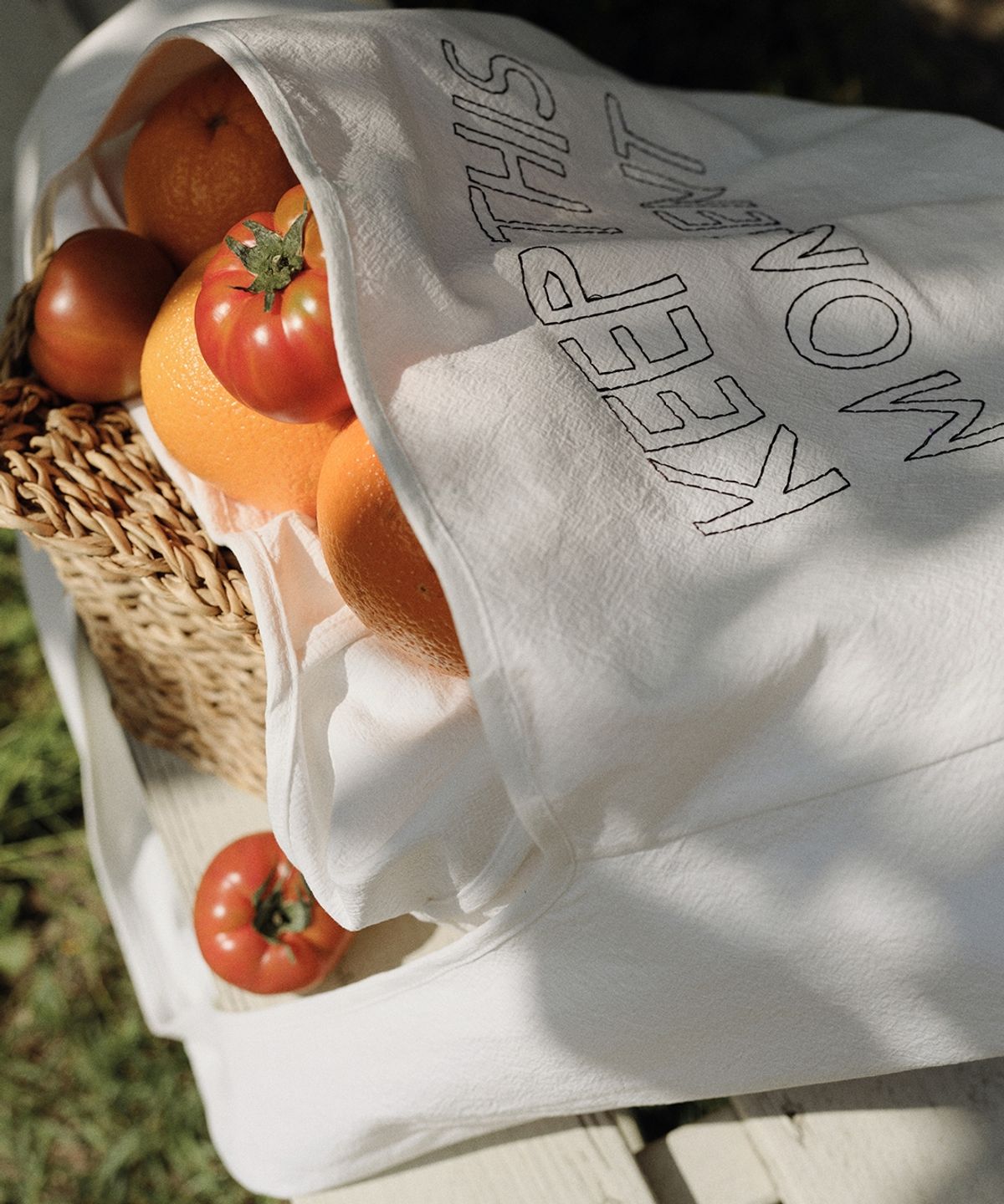 블랭크03(BLANK03) embroidery big shoulder bag (white)