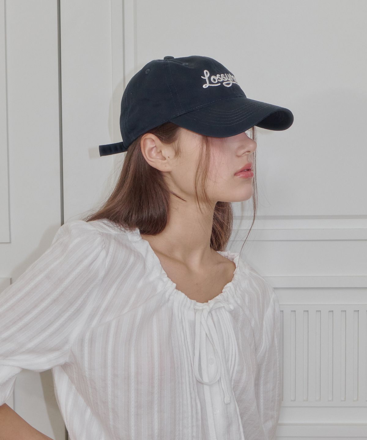 로시로우(LOSSYROW) Script Logo Washed Ball Cap