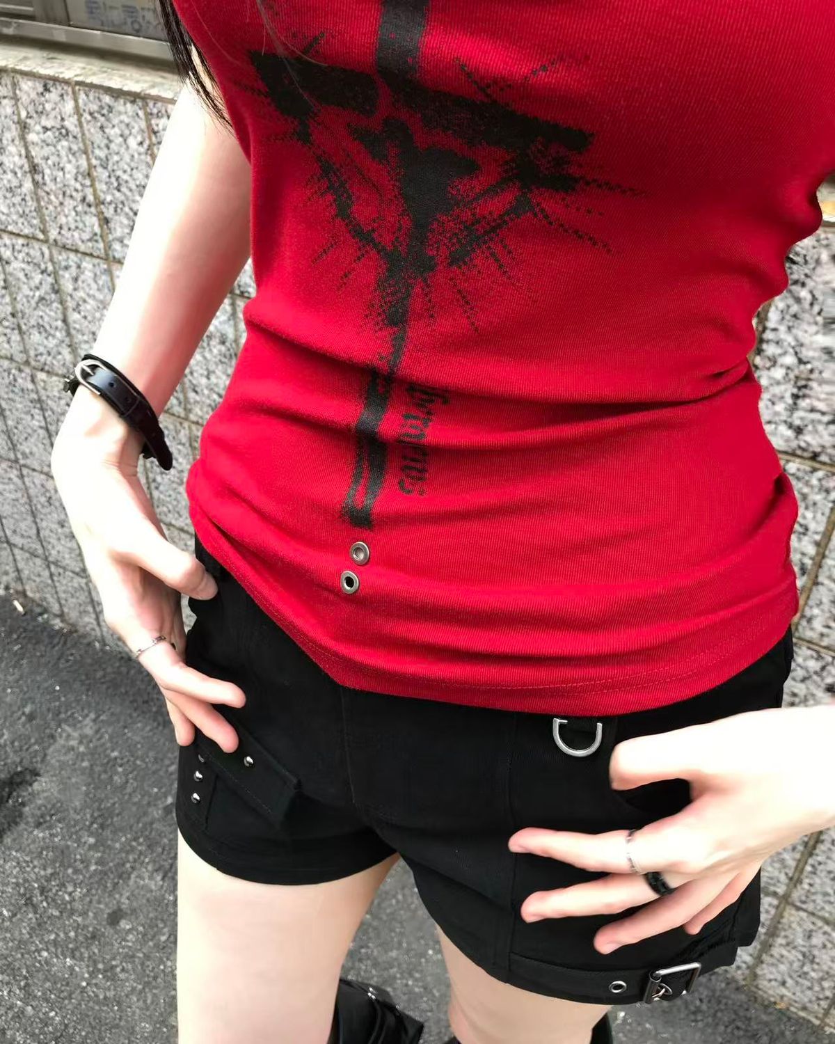 리버뉴스(LIBERALNEWS) CIRCULAR STIGMA CAMI TOP_RED