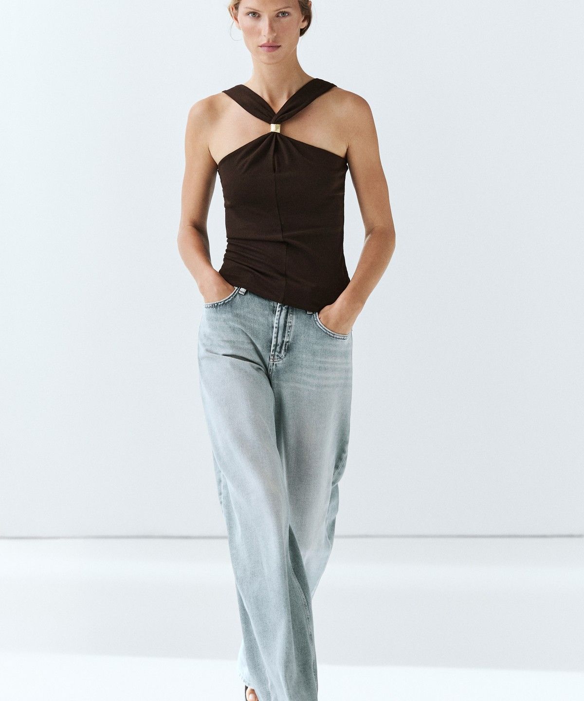 마시모두띠(MASSIMO DUTTI) 홀터넥 주얼리 스트랩 탑