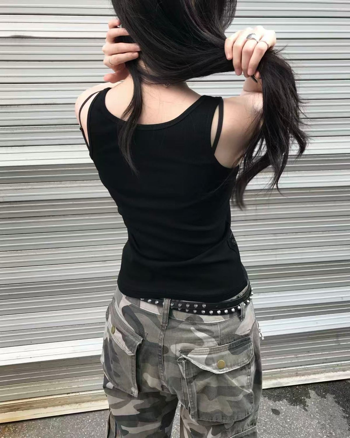 리버뉴스(LIBERALNEWS) GLITCH SCRIPT TANK TOP_BLACK