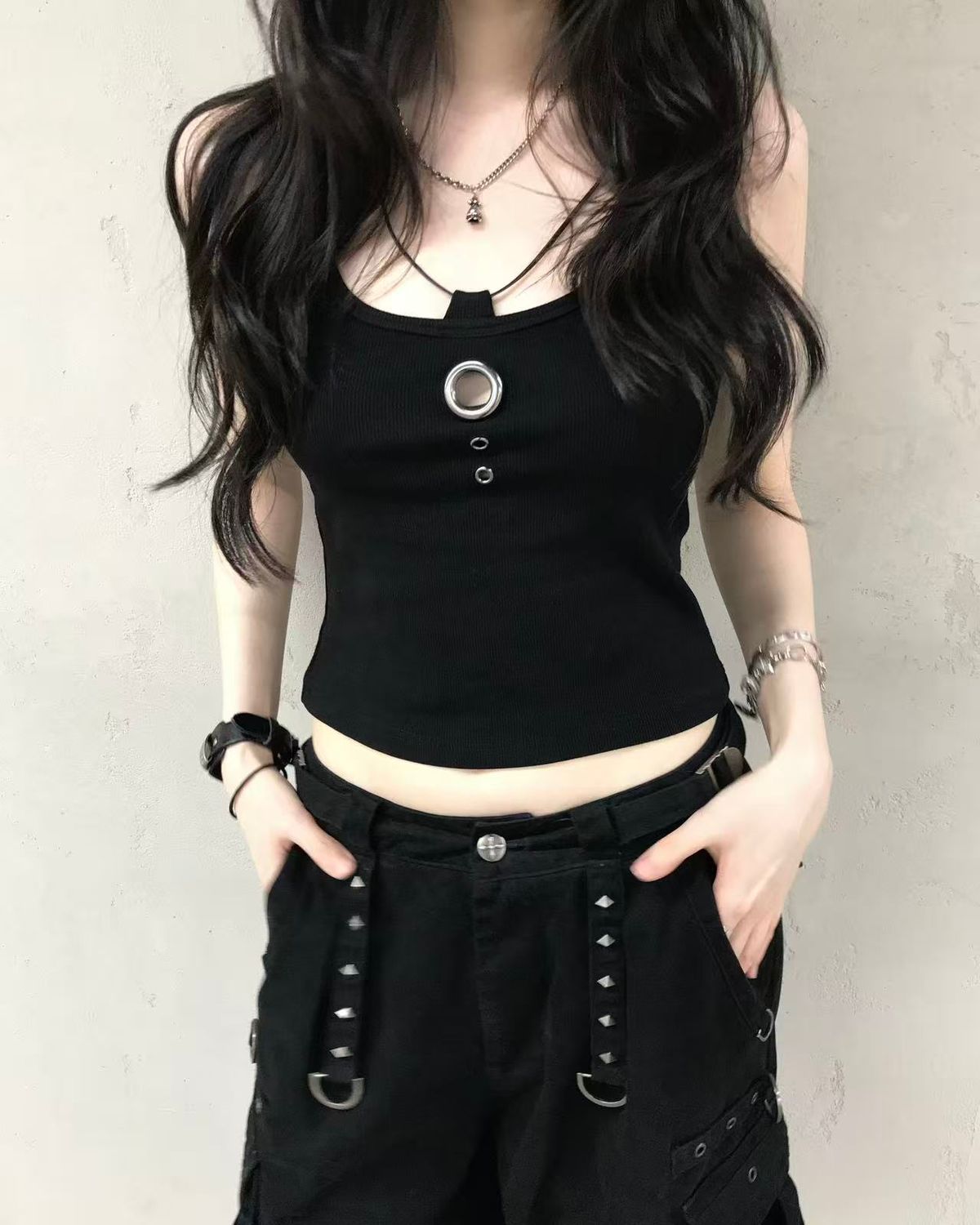 리버뉴스(LIBERALNEWS) HACKED SILVER CORE CAMI TOP_BLACK